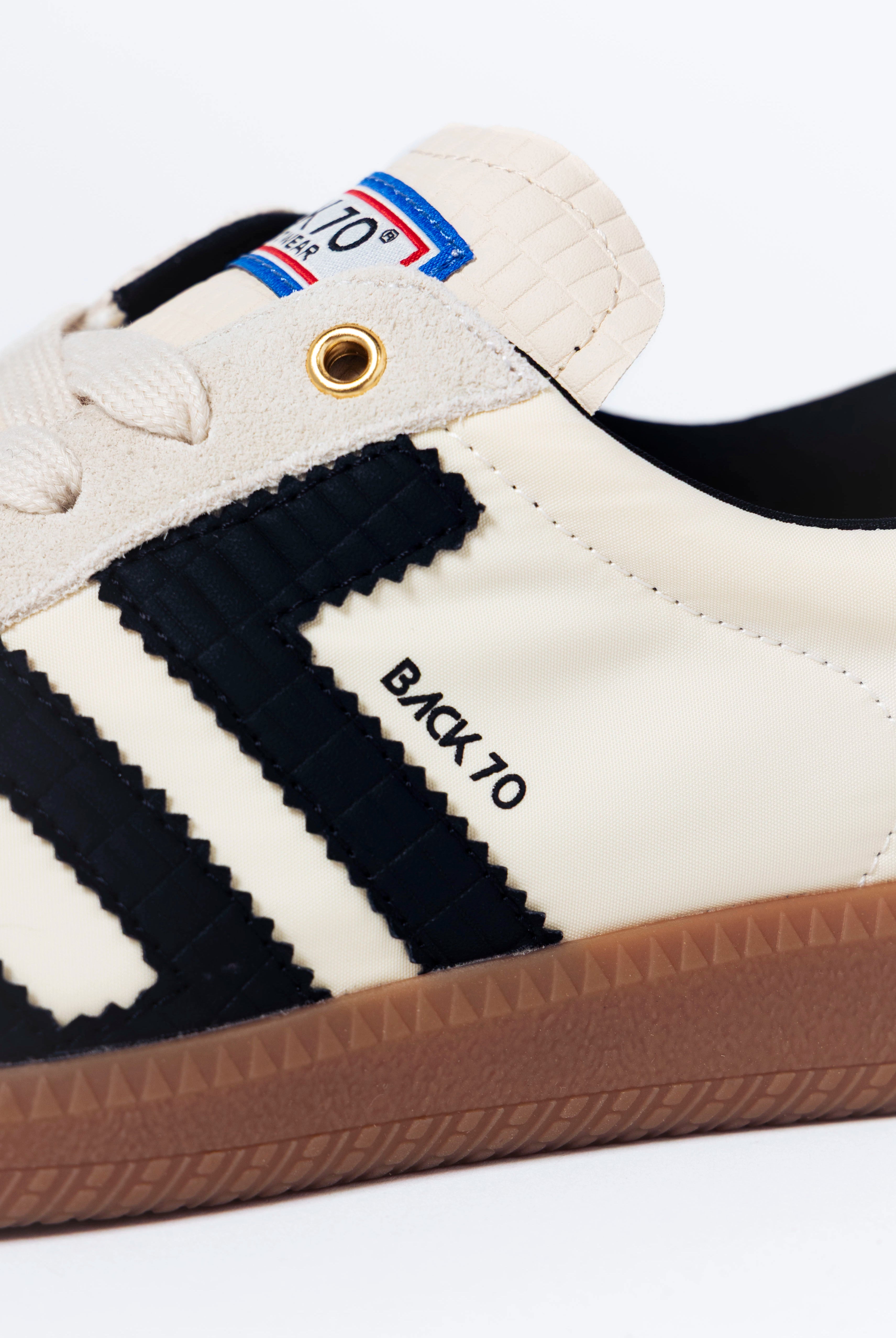 swatch_Beige/Black back70 ghost sneaker