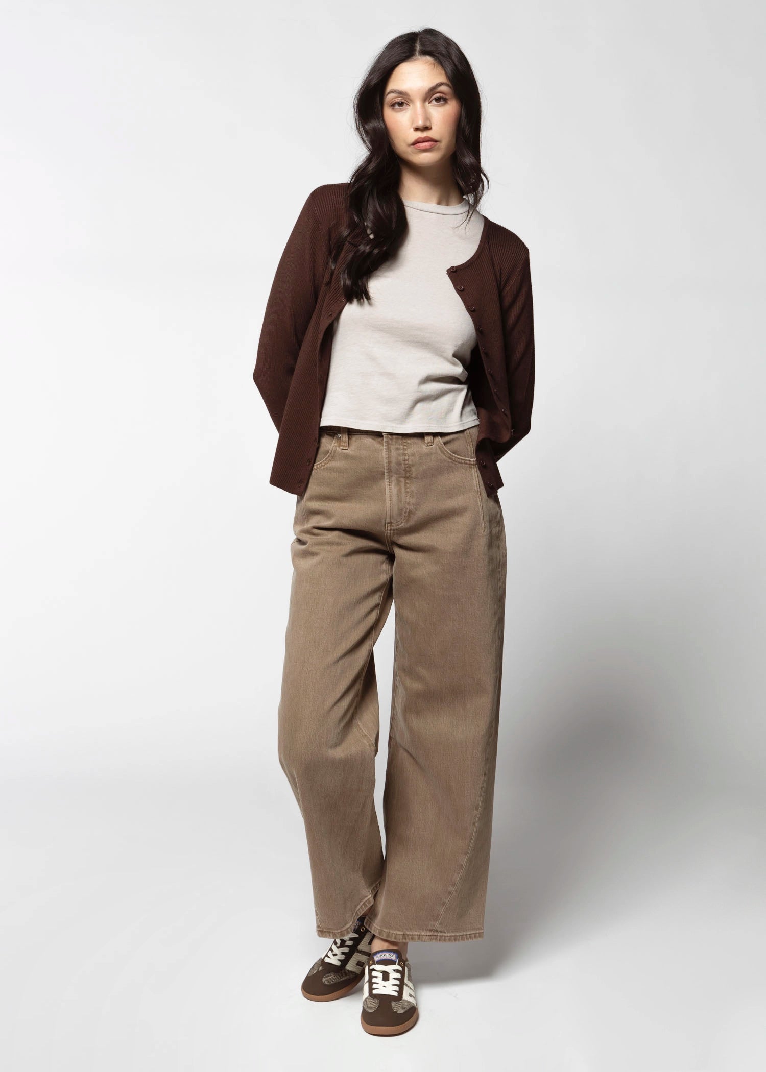 swatch_Tannin pistola kyra jean