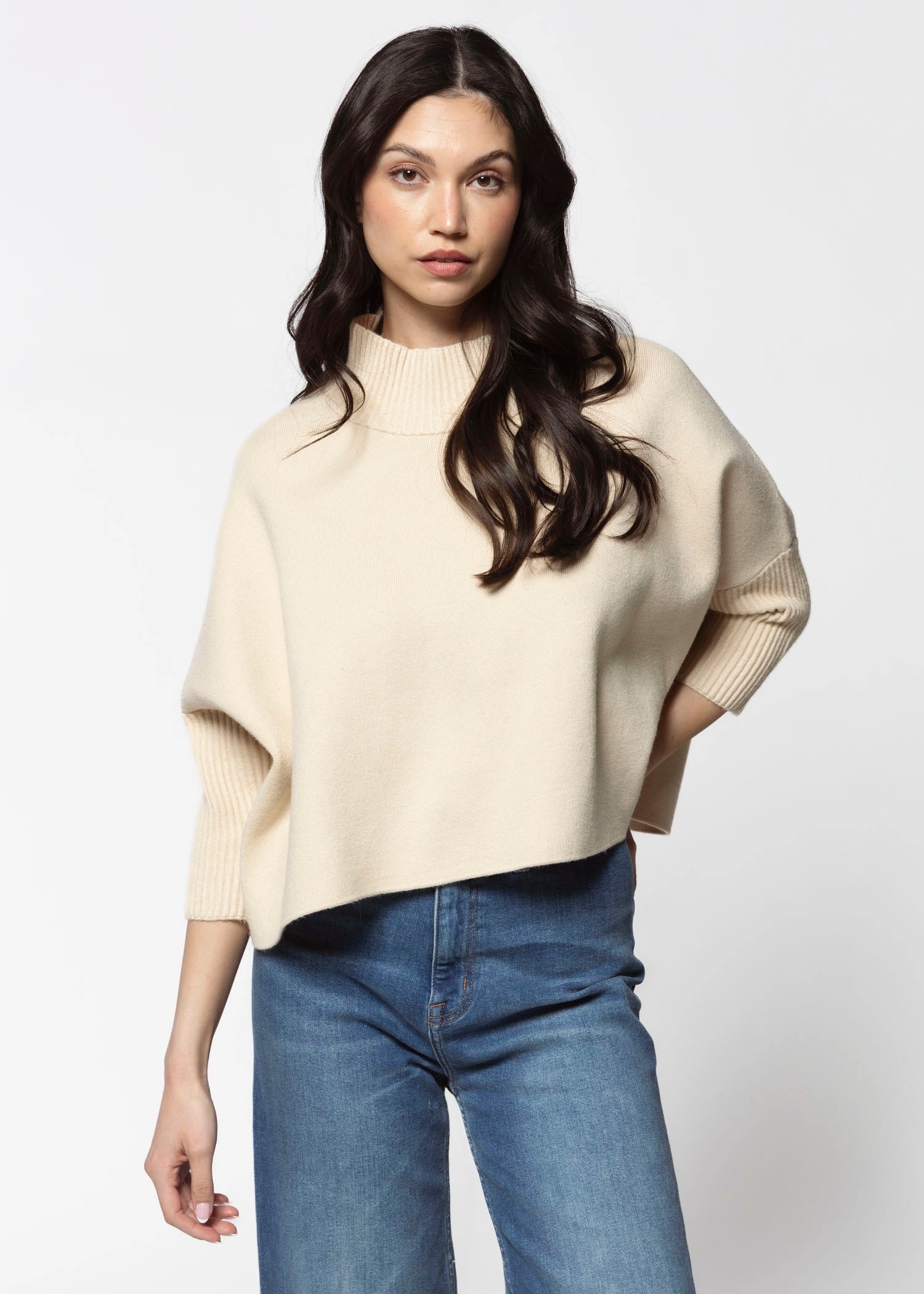 swatch_Ecru aja sweater