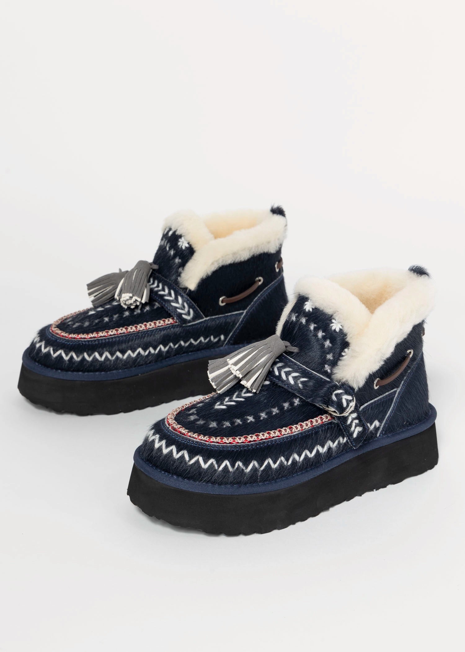 swatch_Navy Haircalf shearling lined boot