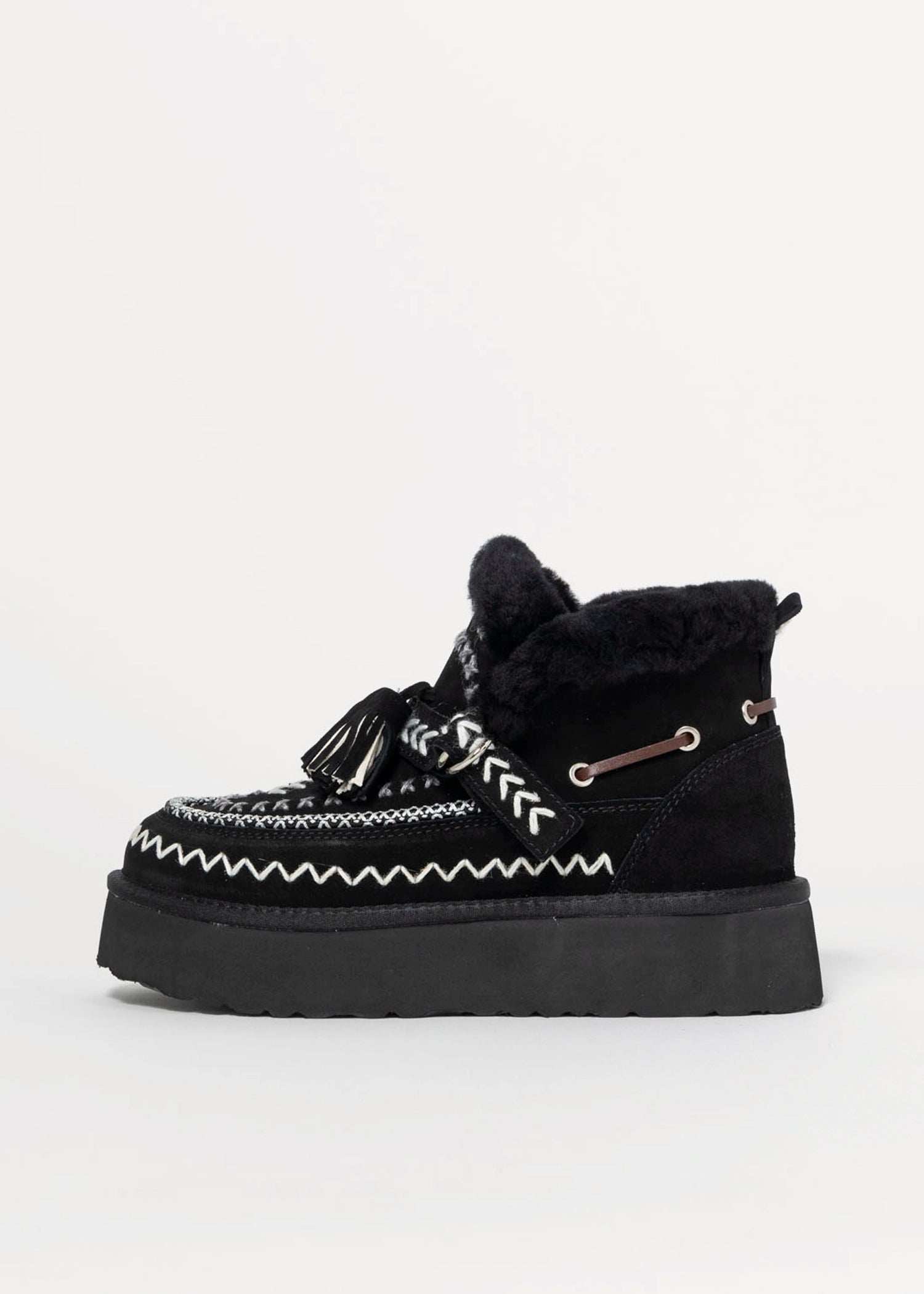 swatch_Black Suede shearling lined boot