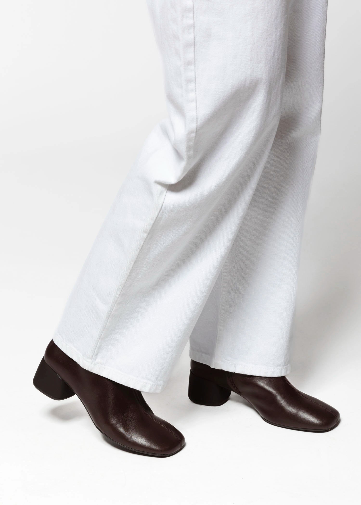 swatch_Chocolate Leather vagabond livia ankle boot