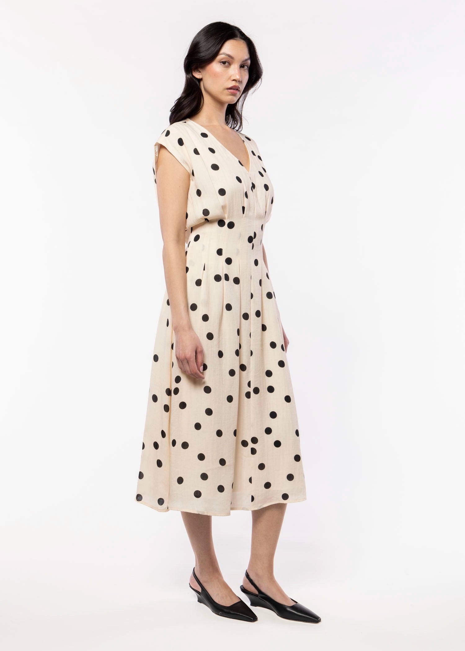 swatch_Cream thml polka dot midi dress