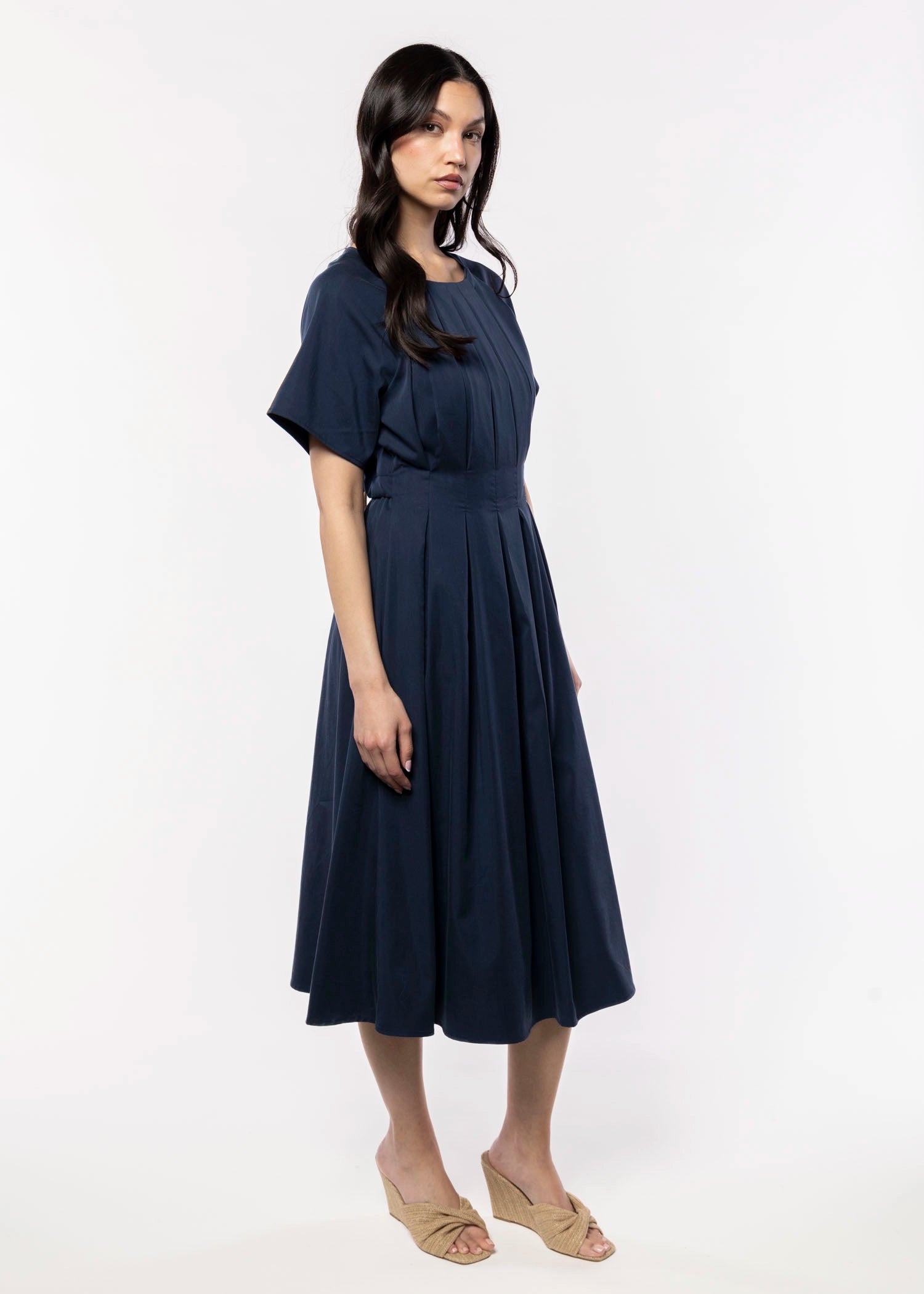 swatch_Navy sadie and sage hometown midi dress