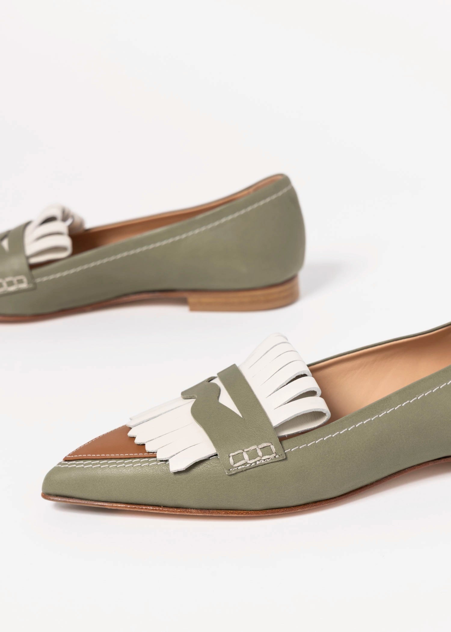 swatch_Sage Multi Leather pointed toe flat