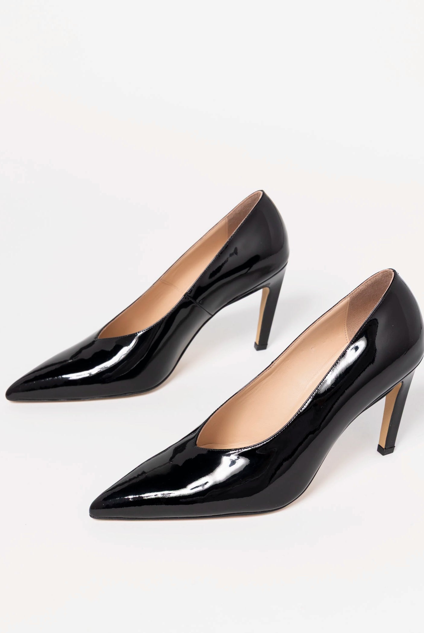 swatch_Black Patent classic pump