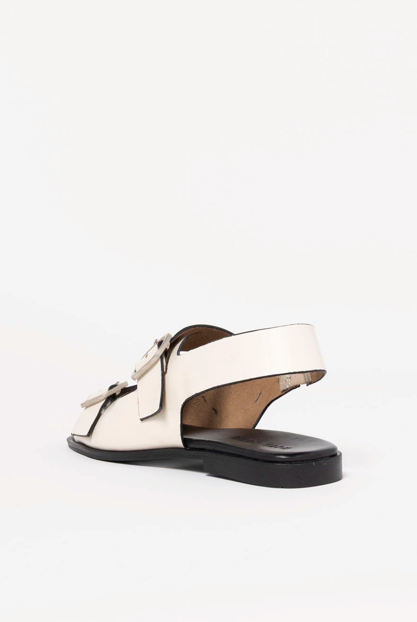 swatch_Off White Leather buckle flat sandal