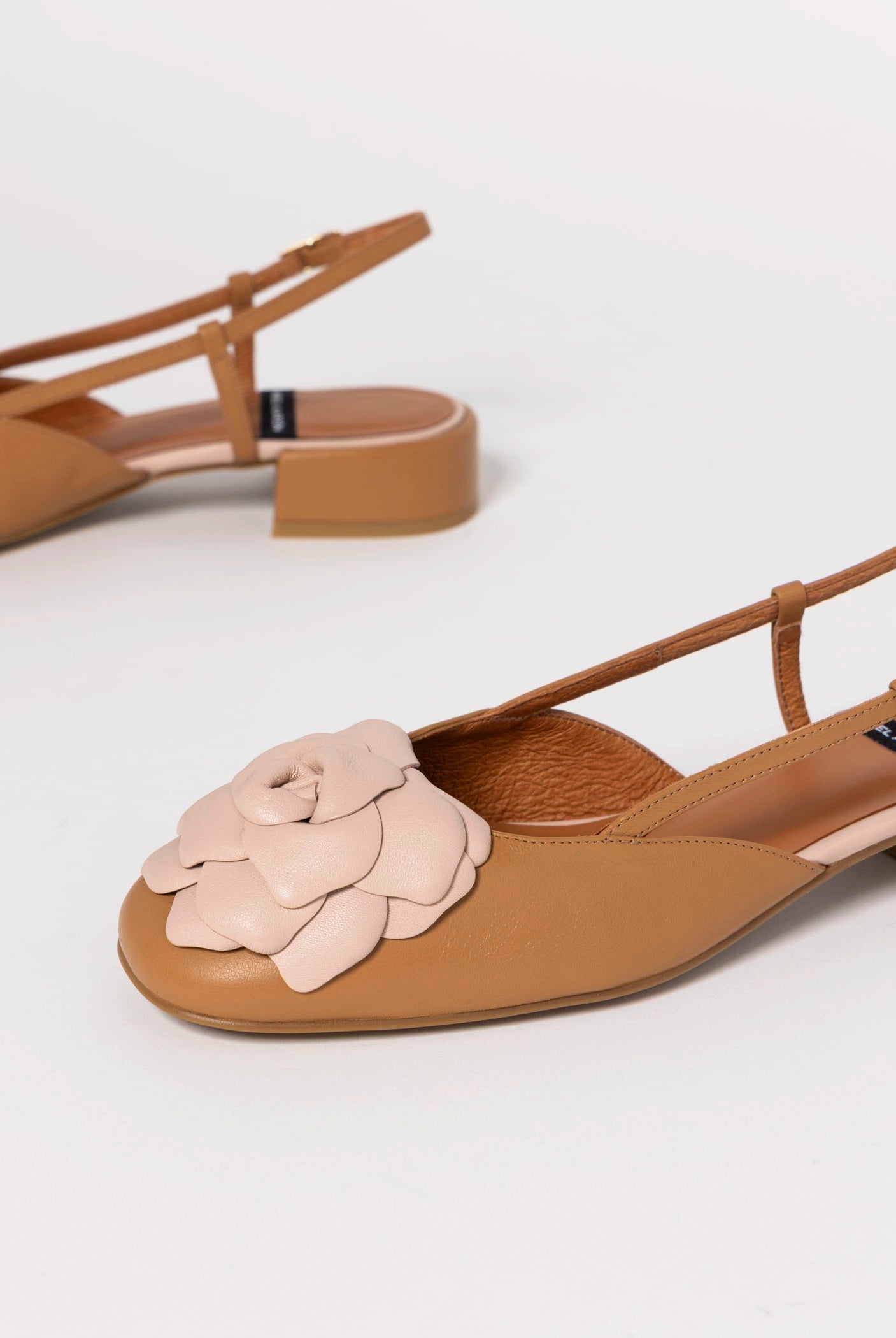 swatch_Tan/Pink florence leather slingback angel alarcon