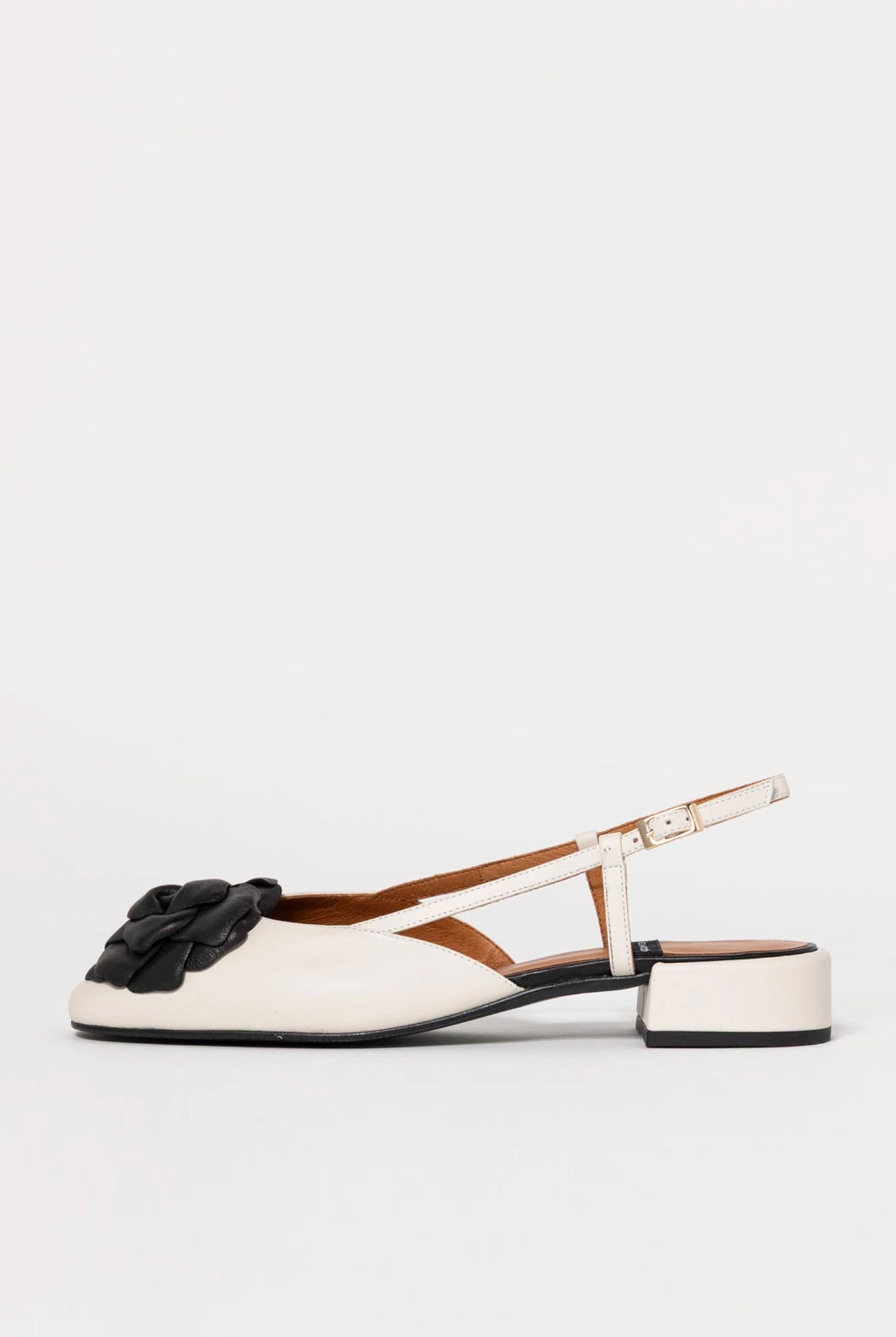 swatch_Ivory/Black florence leather slingback angel alarcon