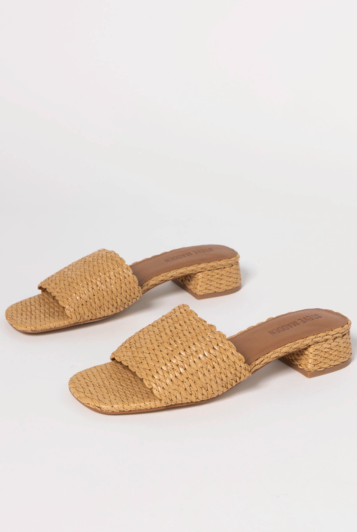 swatch_Raffia steve madden montgomery slide sandal