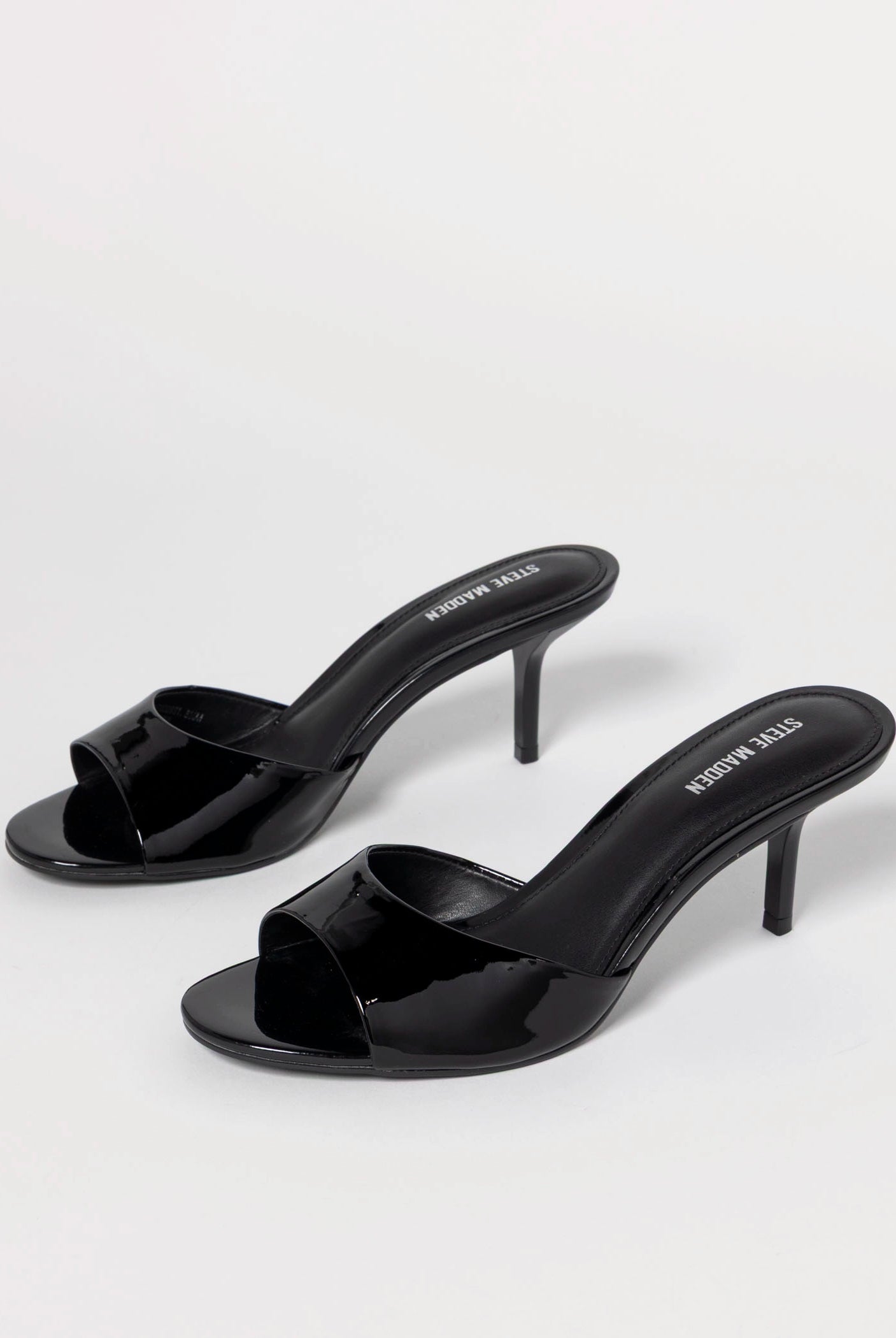 swatch_Black Patent steve madden kendrix heeled sandal