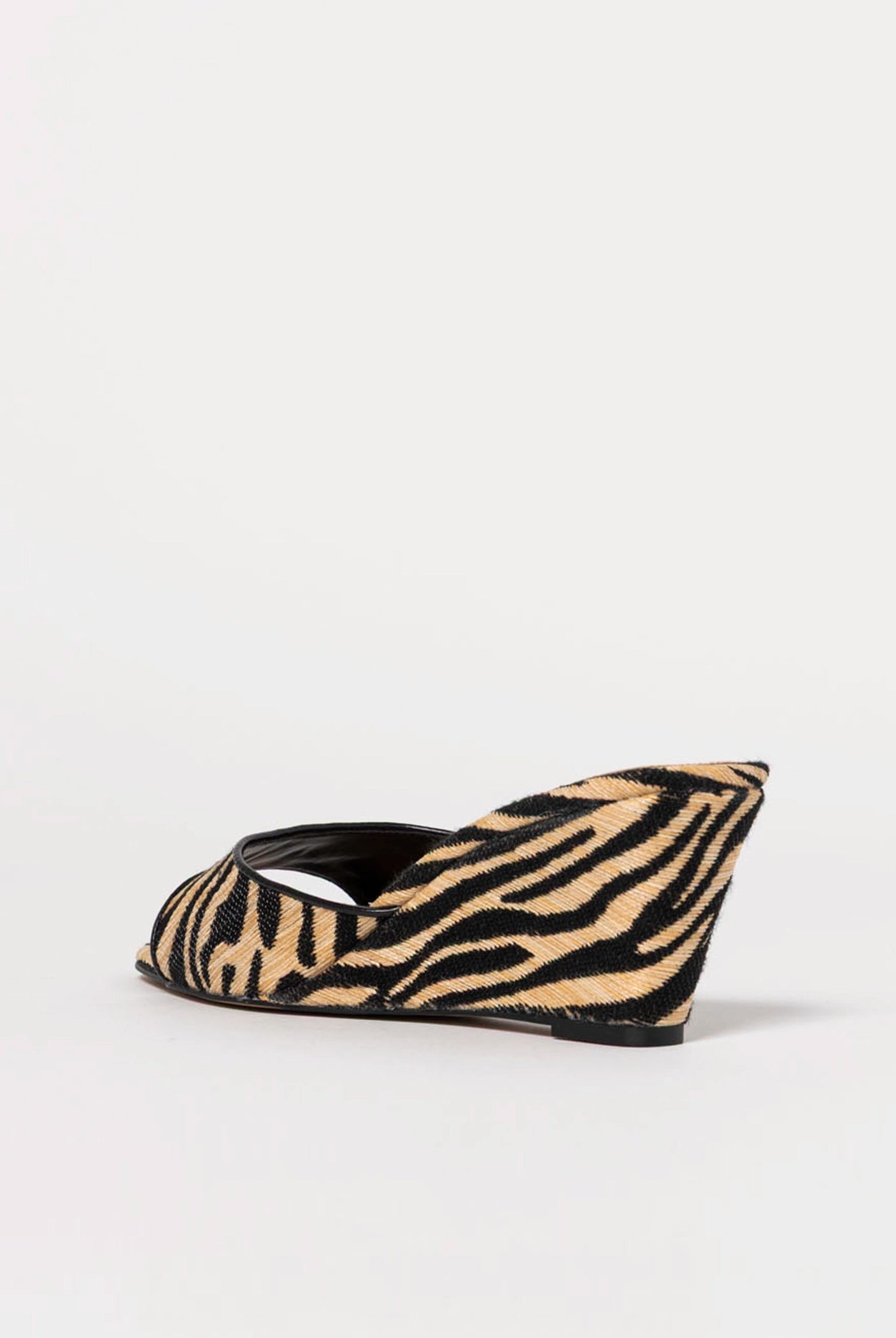 swatch_Zebra steve madden seleste wedge sandal