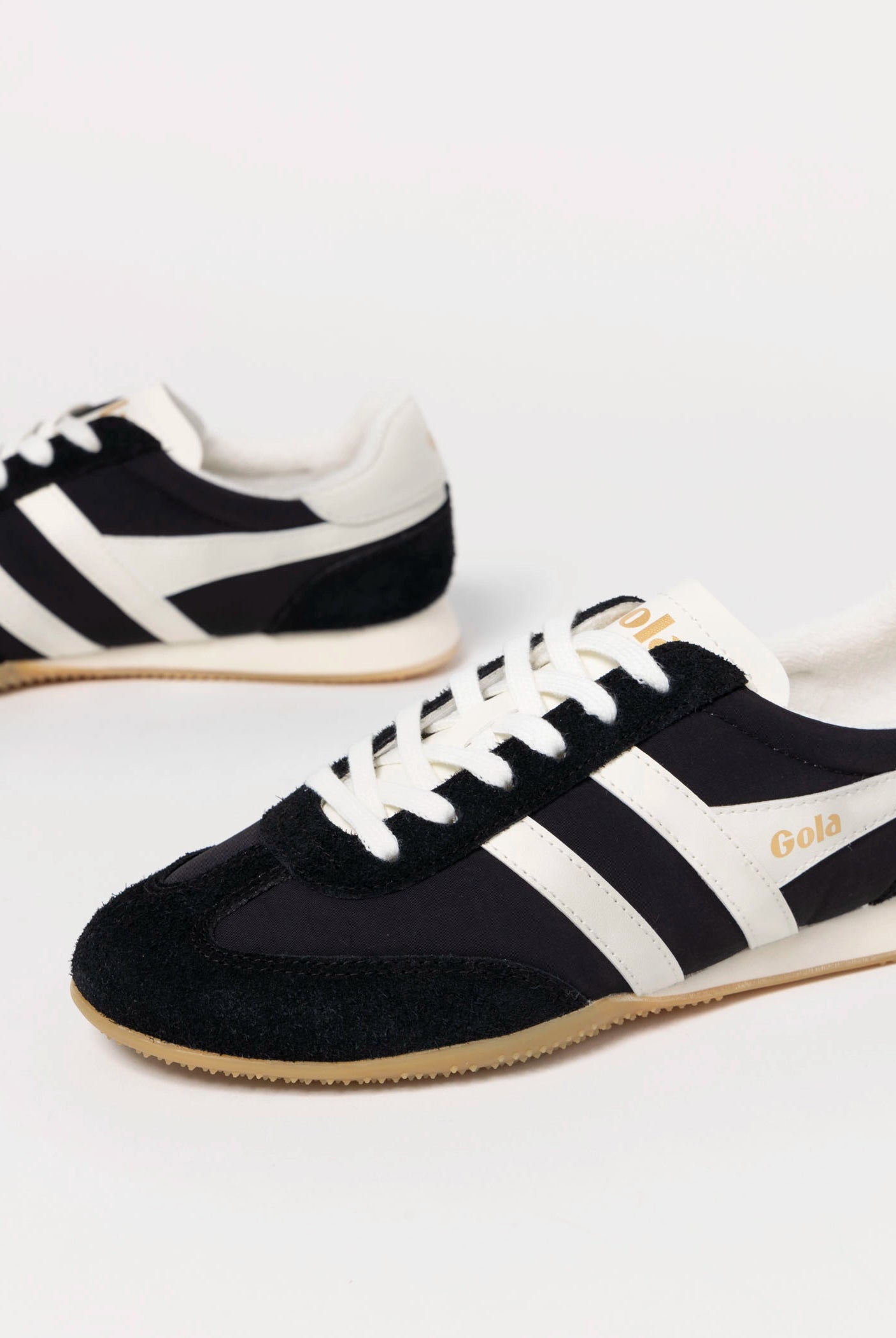 swatch_Black/Off White gola sprinter sneaker