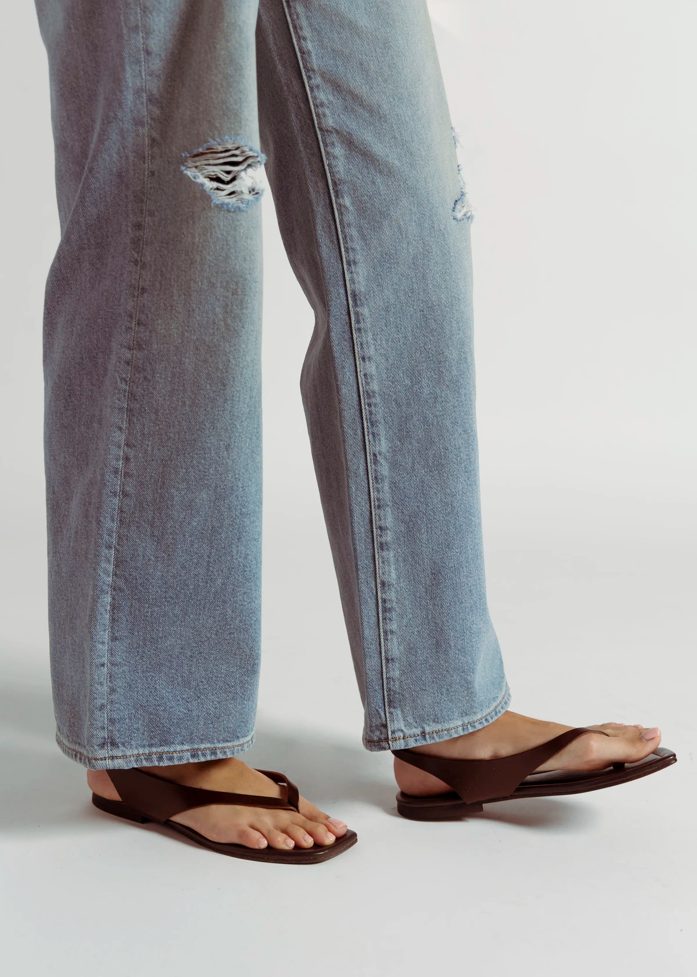 swatch_dark brown leather flat thong sandal flat sandals