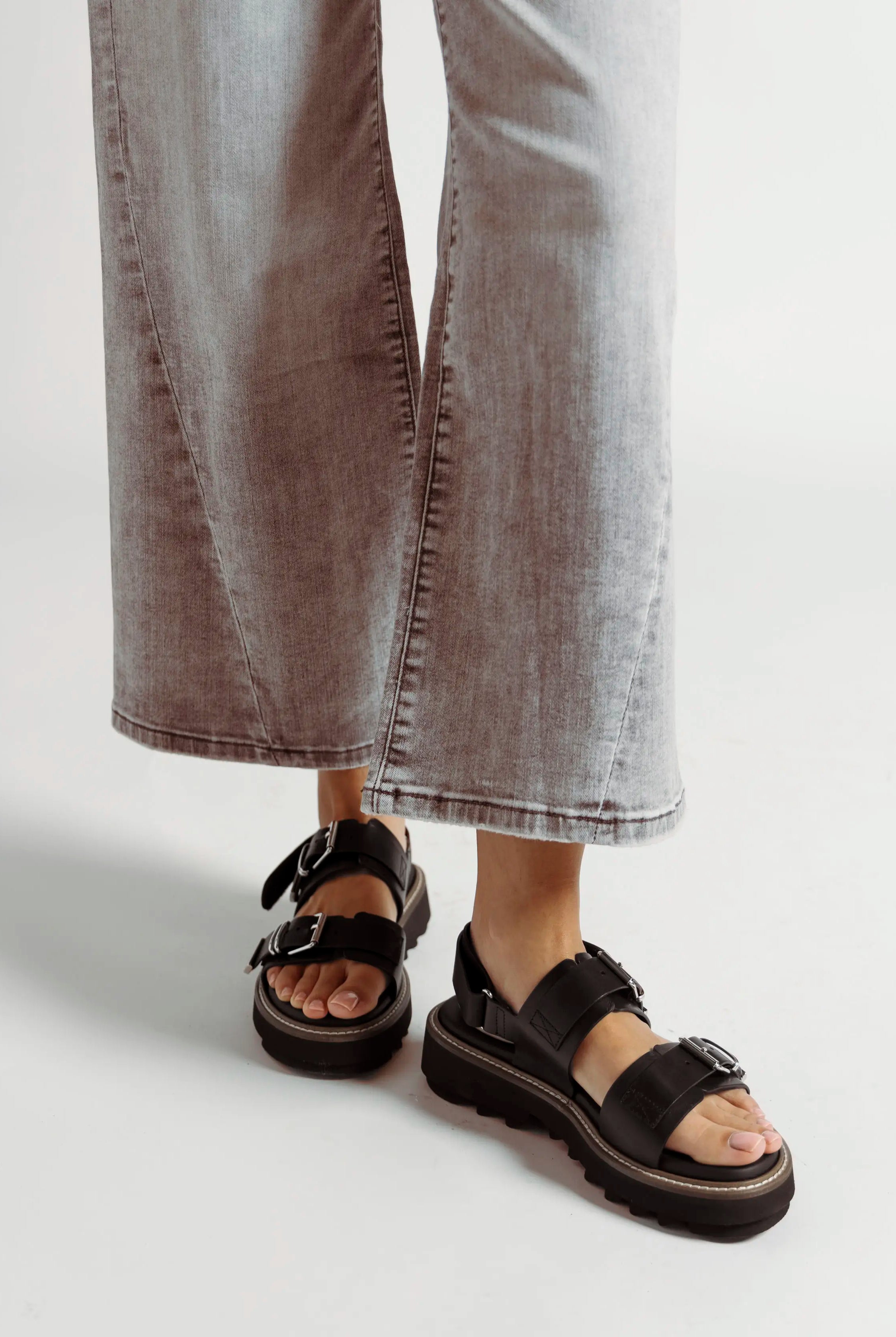 swatch_black leather comfort leather sandal platform sandals