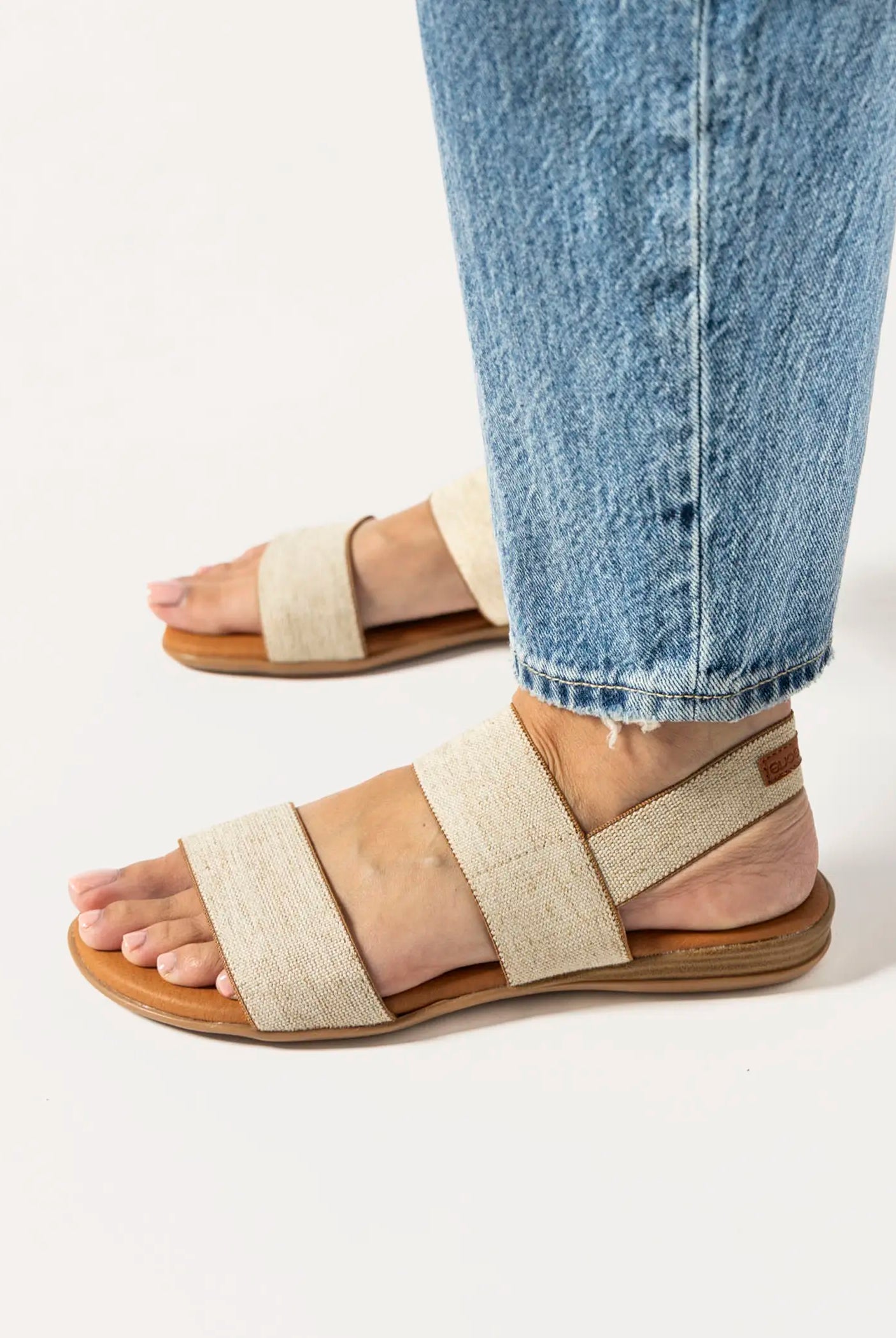 swatch_natural nigella sandal flat sandals