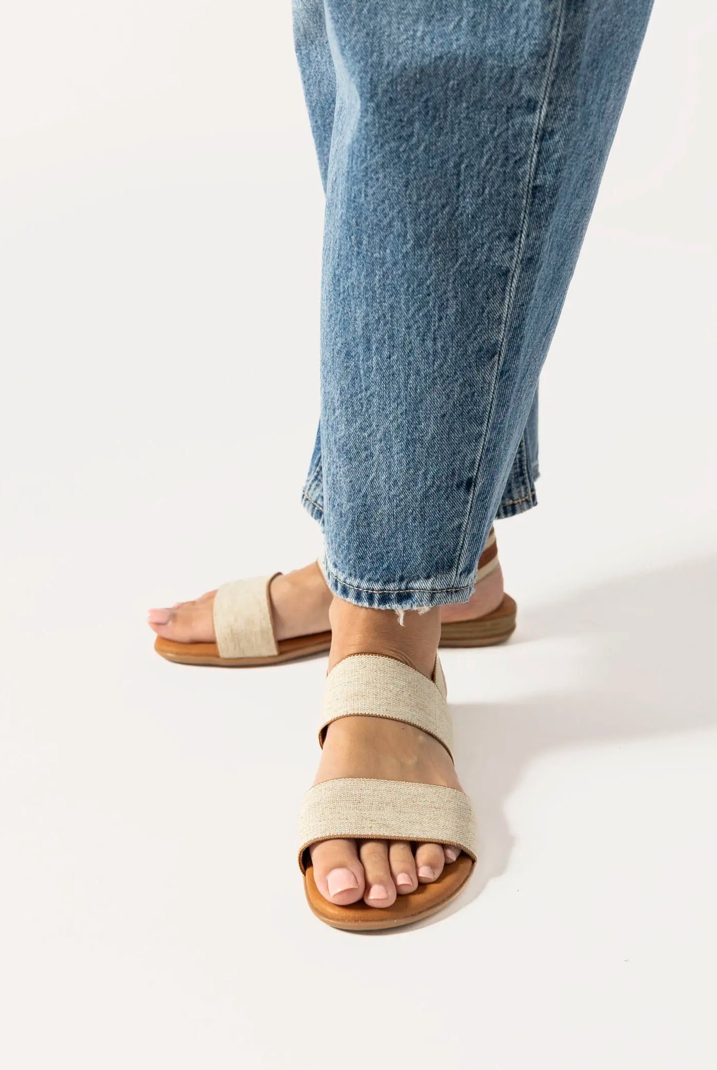 swatch_natural nigella sandal flat sandals