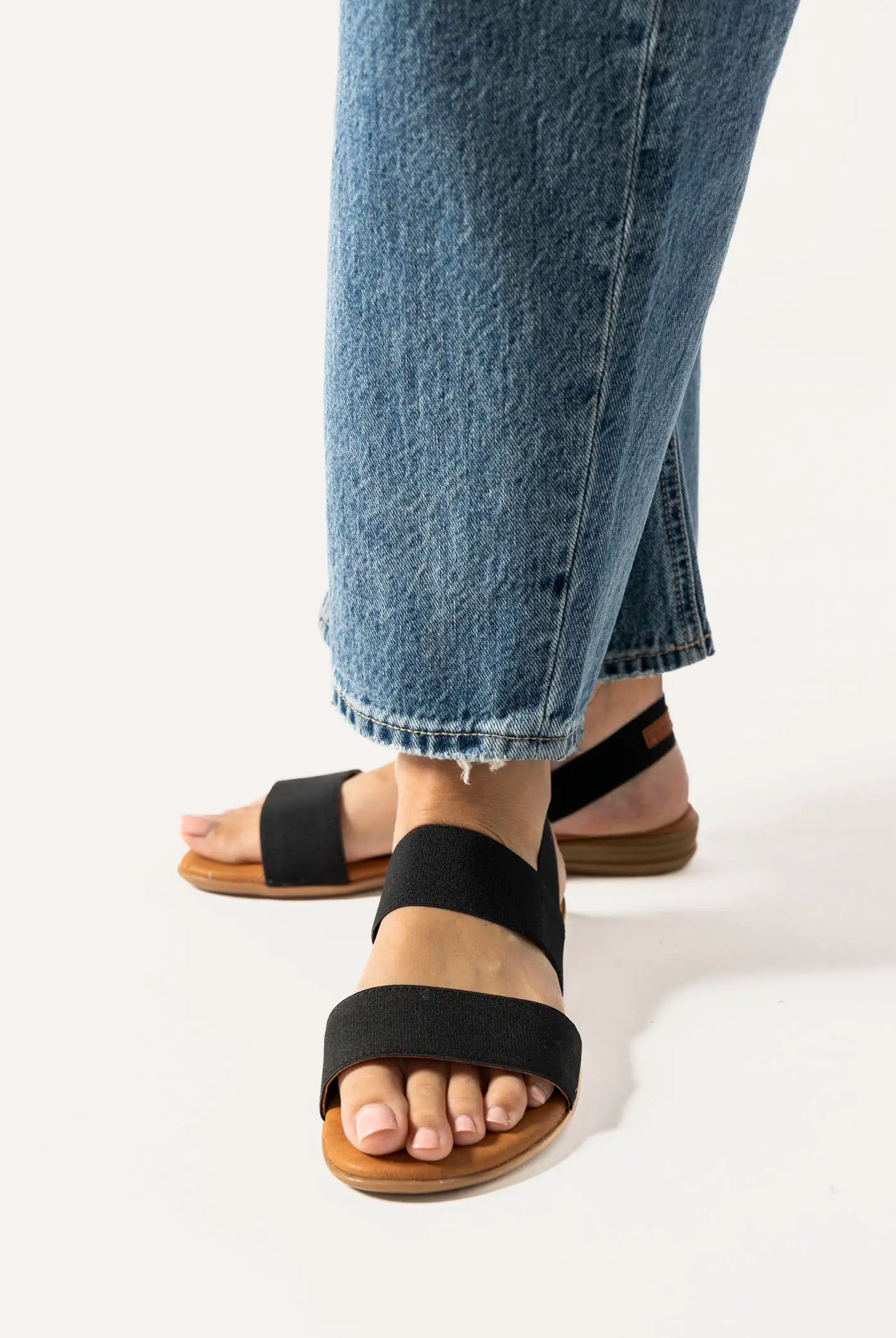 swatch_black nigella sandal flat sandals