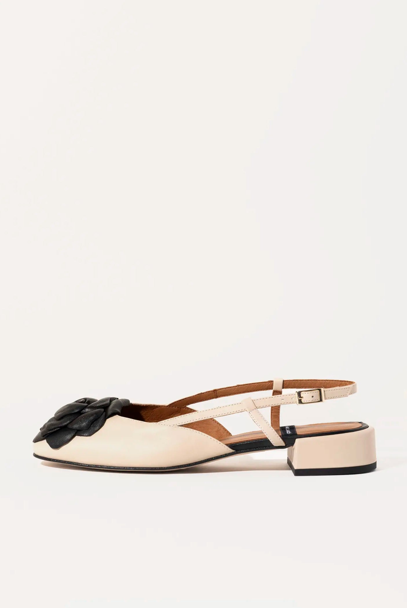 swatch_neutrals florence leather slingback flat shoes