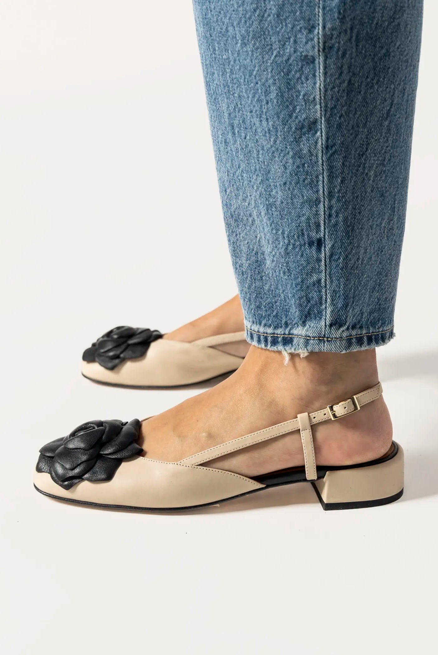 swatch_neutrals florence leather slingback flat shoes
