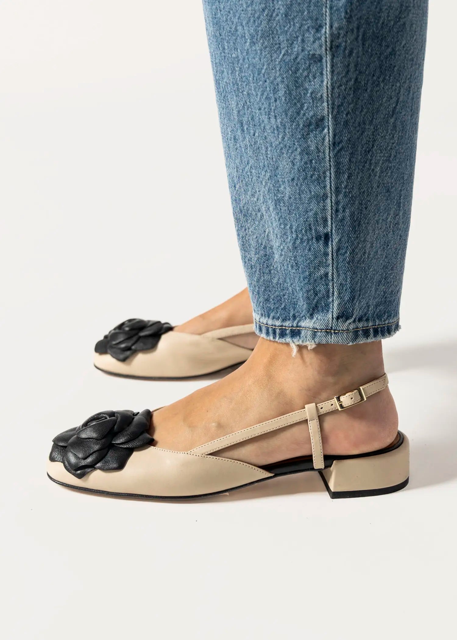 swatch_neutrals florence leather slingback flat shoes