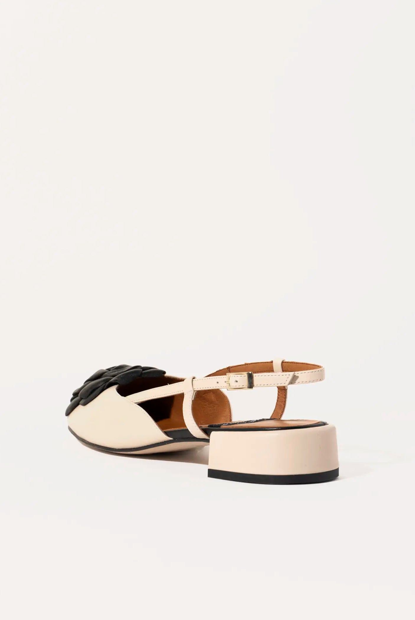 swatch_neutrals florence leather slingback flat shoes