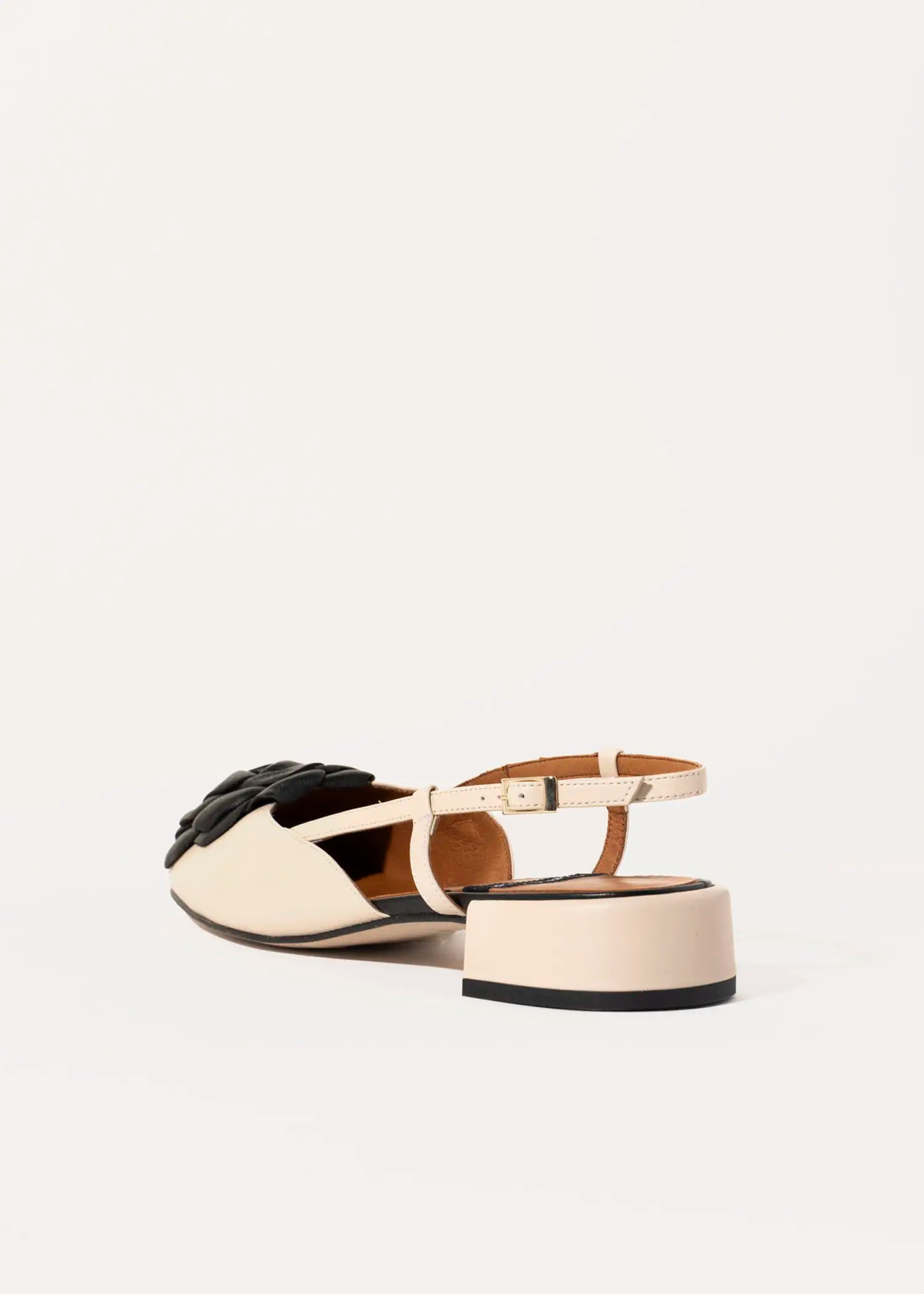 swatch_neutrals florence leather slingback flat shoes