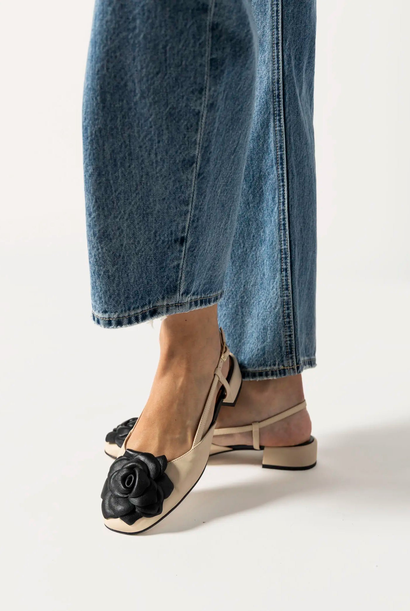 swatch_neutrals florence leather slingback flat shoes