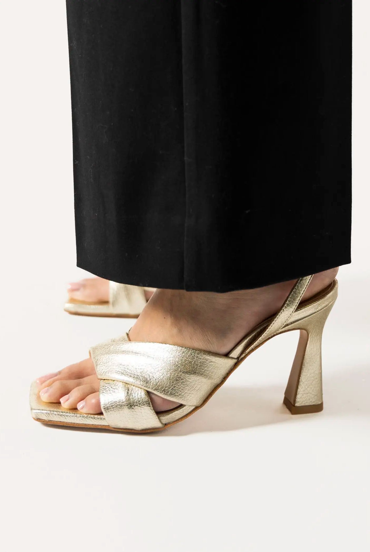 swatch_platino leather maelle leather sandal heeled sandals