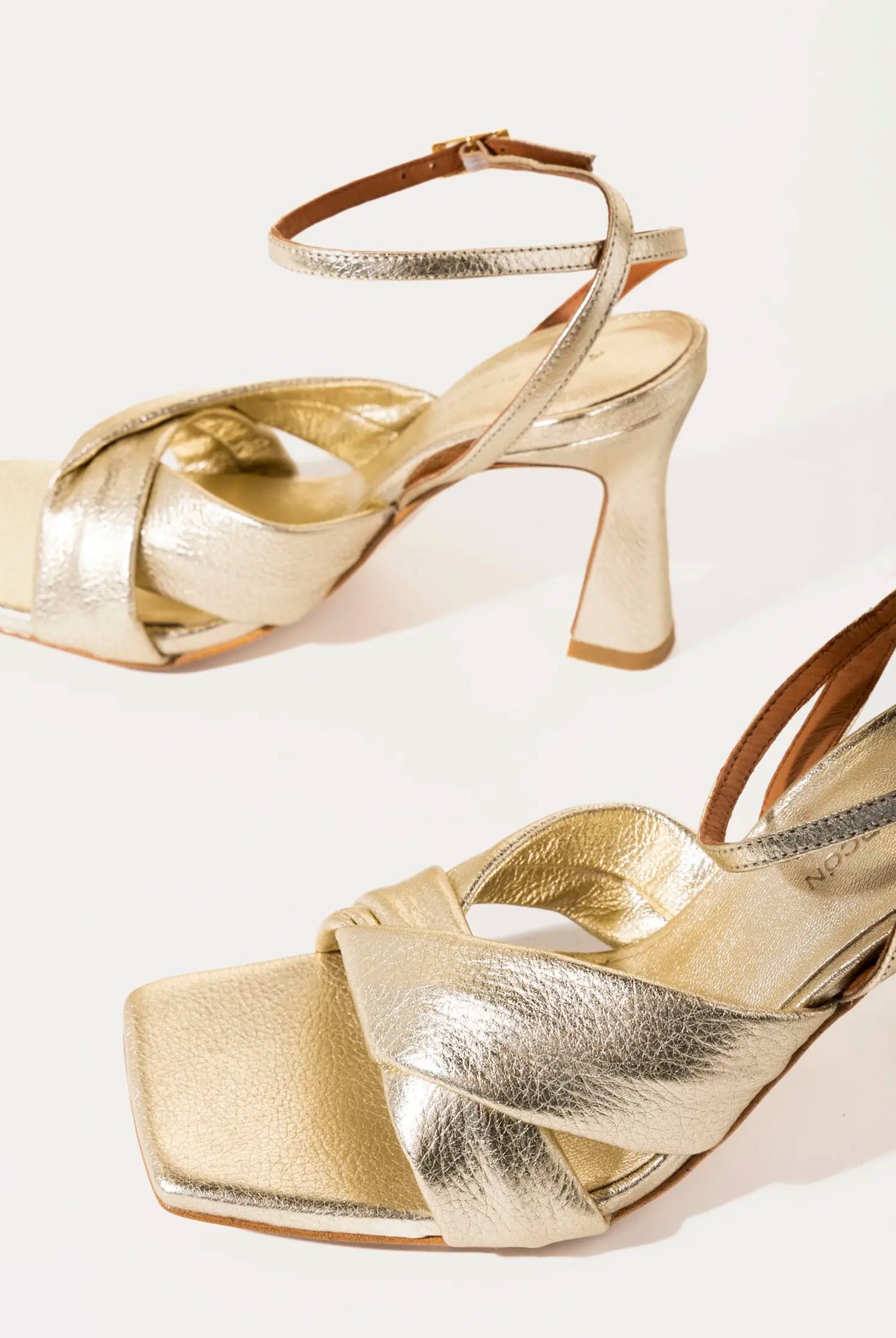 swatch_platino leather maelle leather sandal heeled sandals