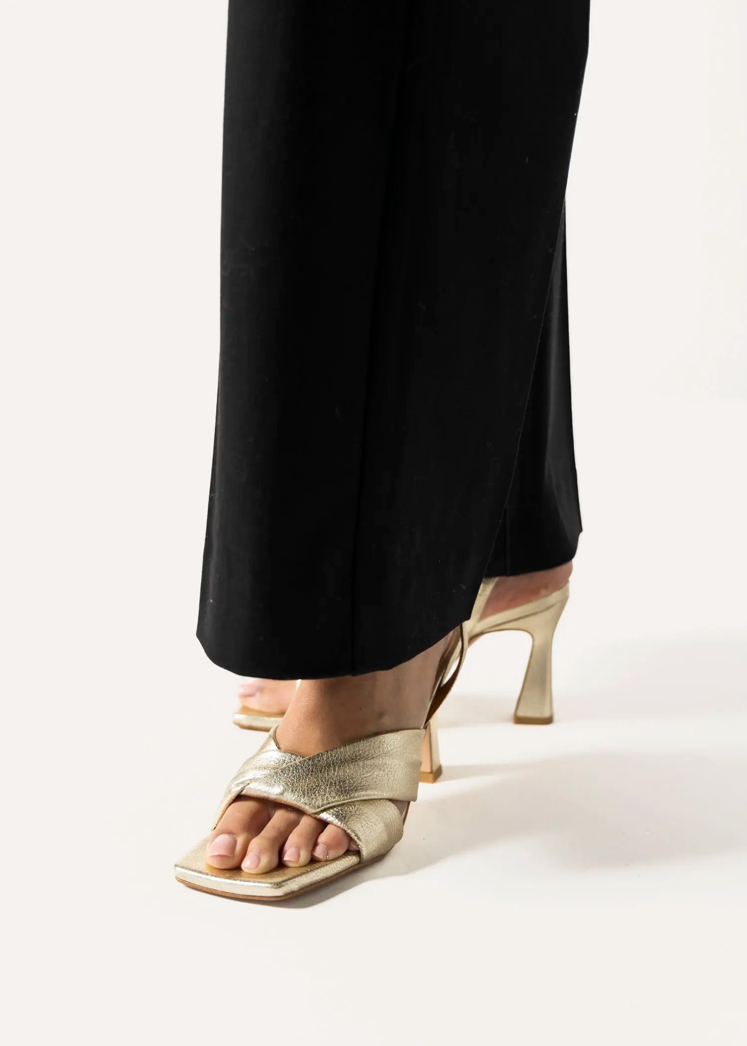 swatch_platino leather maelle leather sandal heeled sandals