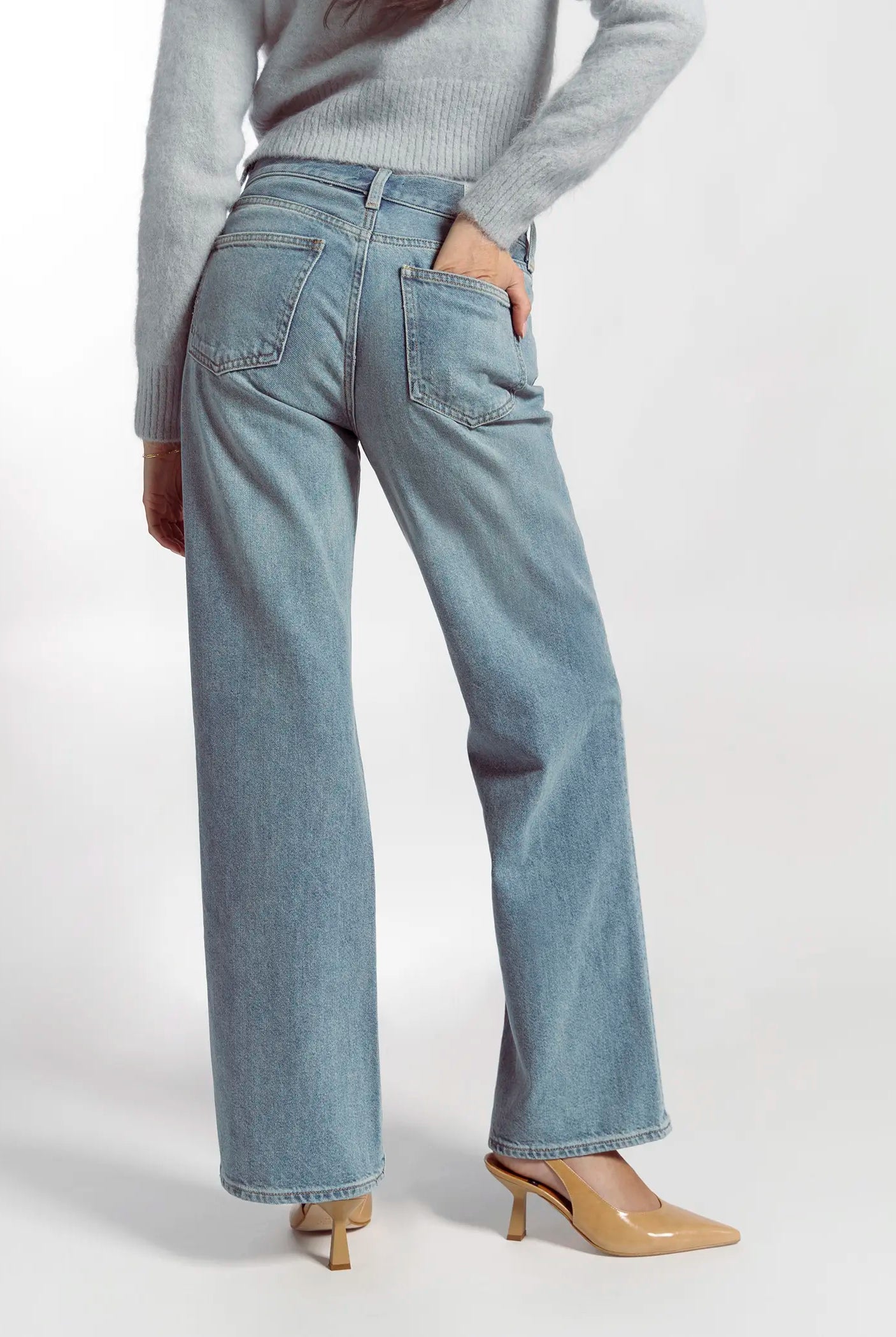 swatch_honey patent violette slingback heels