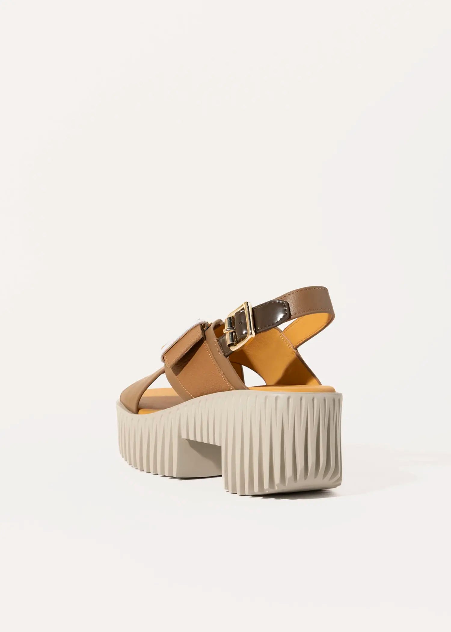 swatch_taupe plia juno sandal platform sandals