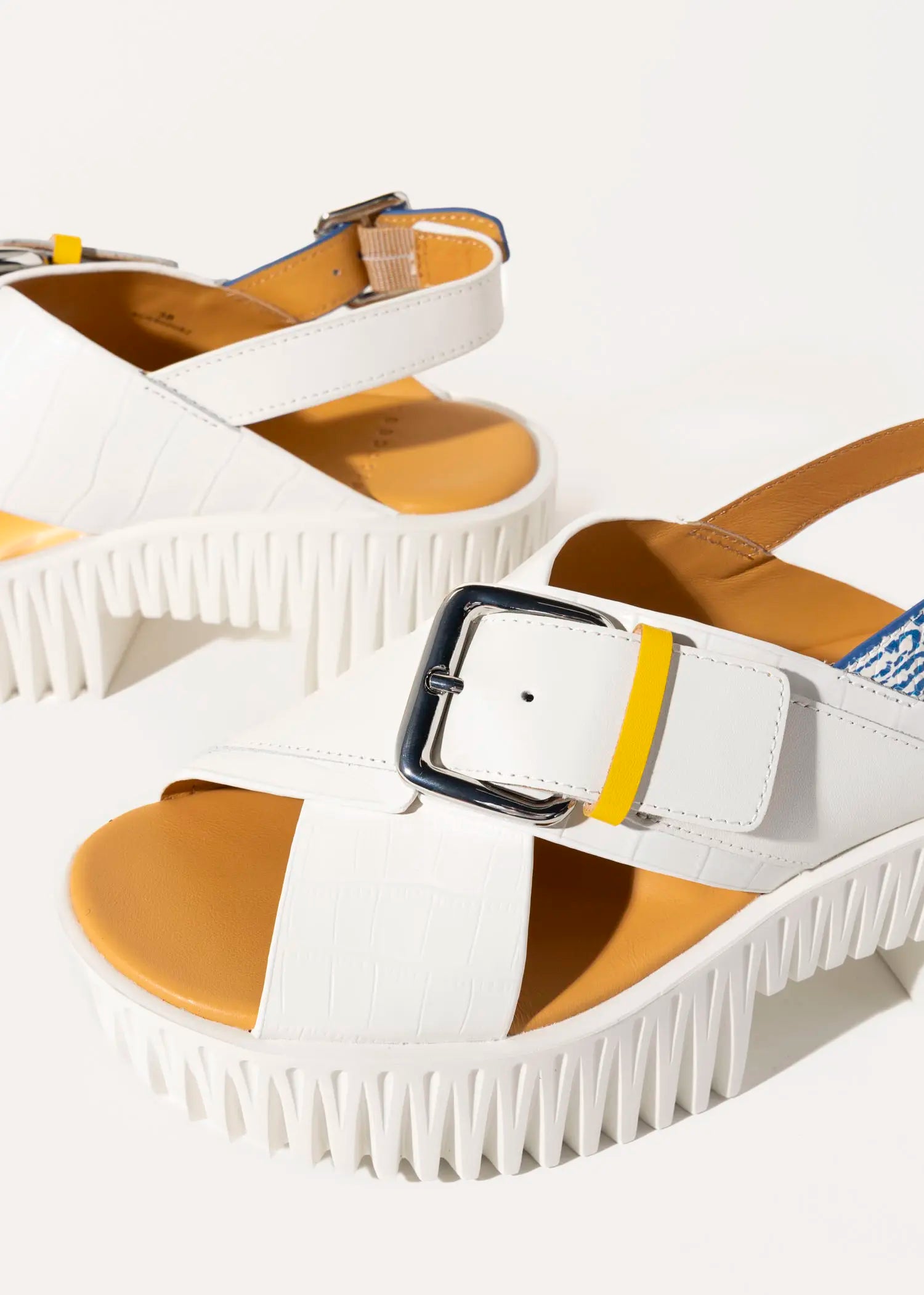 swatch_white mix plia juno sandal platform sandals