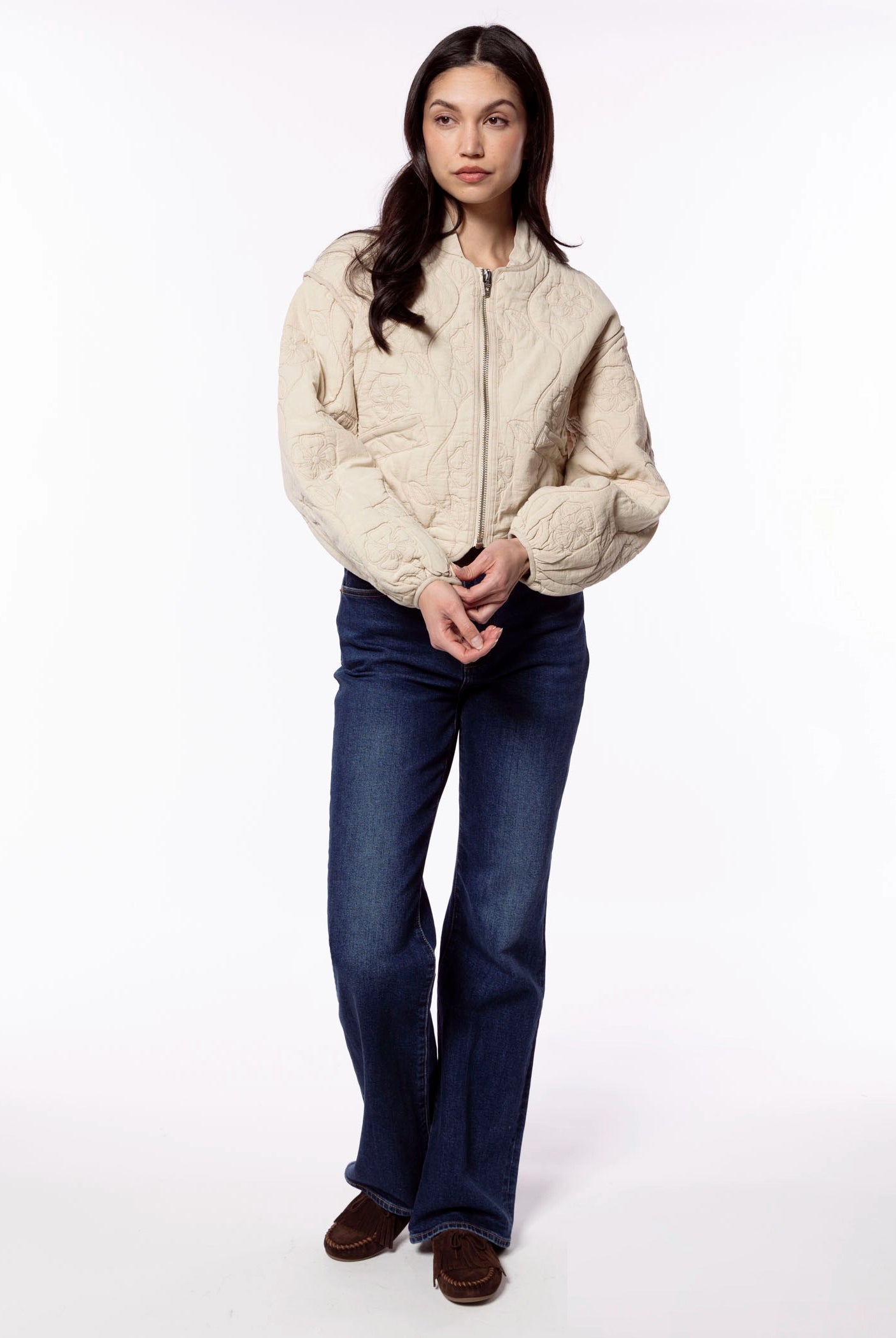 swatch_Vanilla blank nyc floral nylon jacket