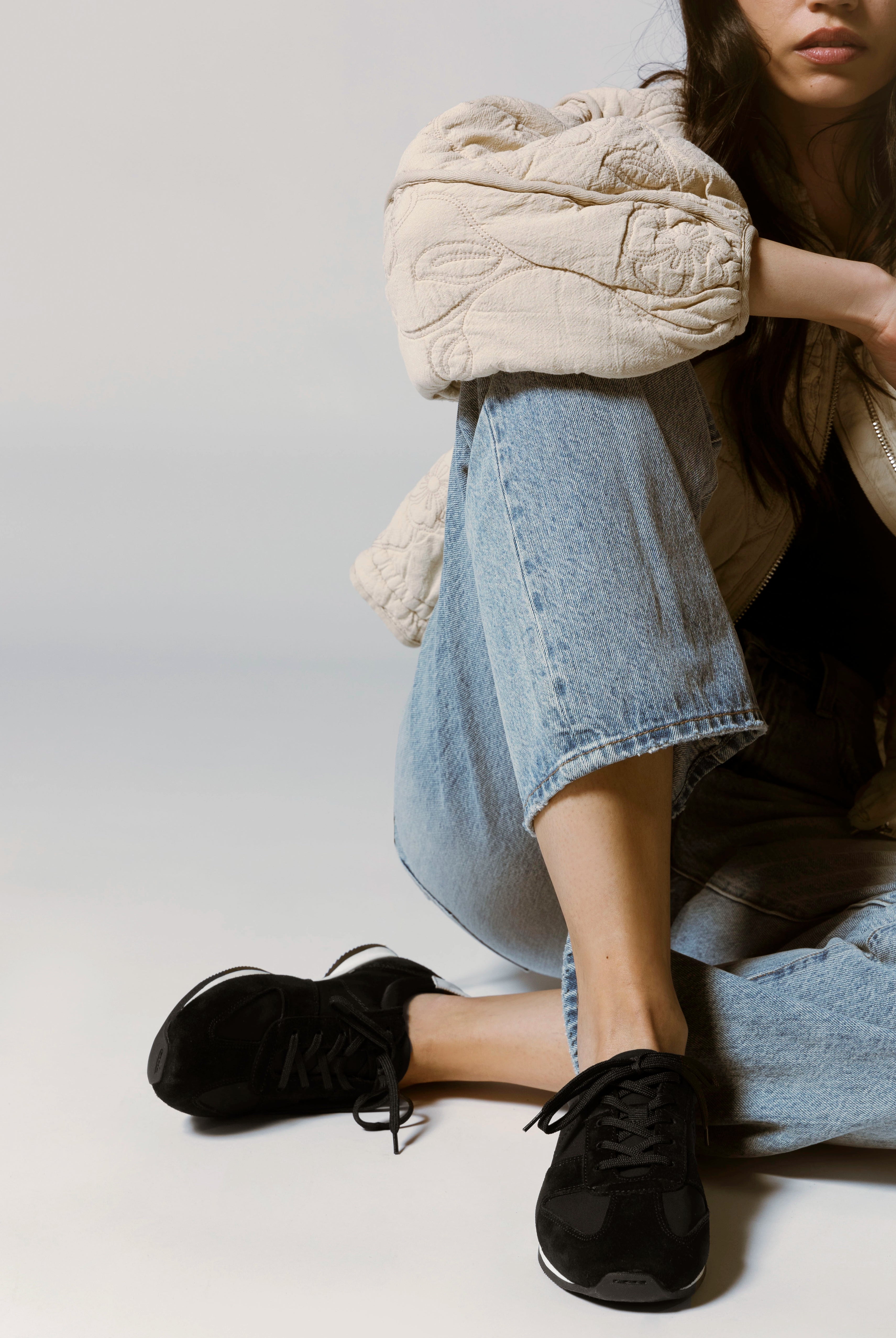 swatch_Black vagabond yasmin sneakers