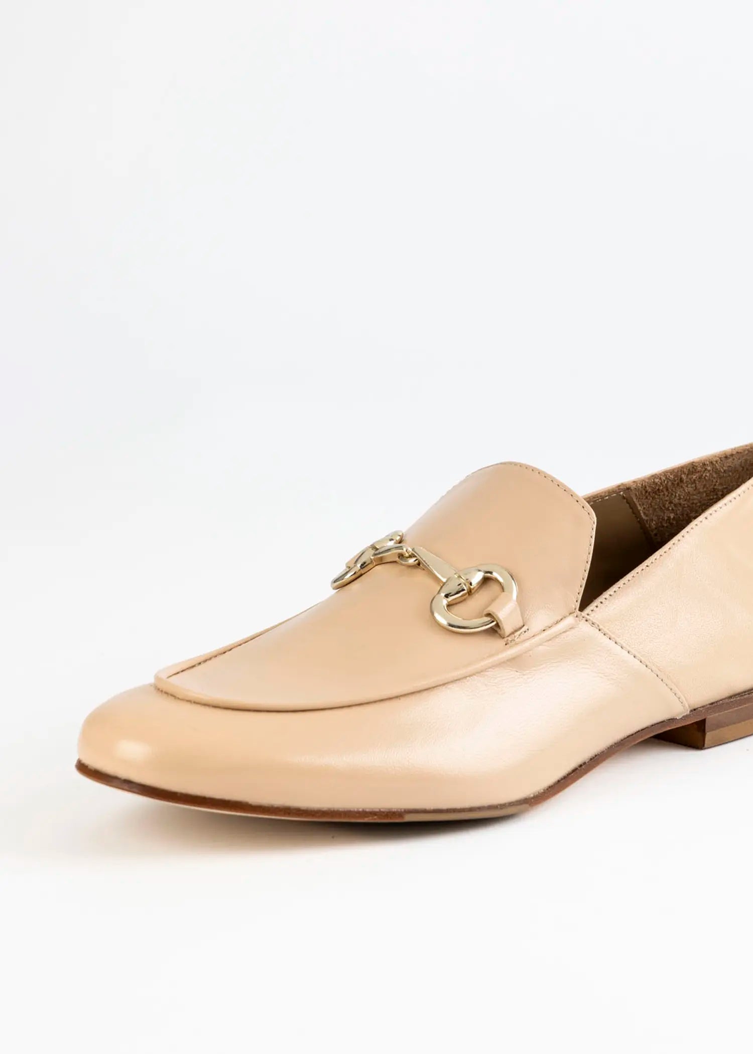 swatch_ecru leather loafer with bit flat shoes