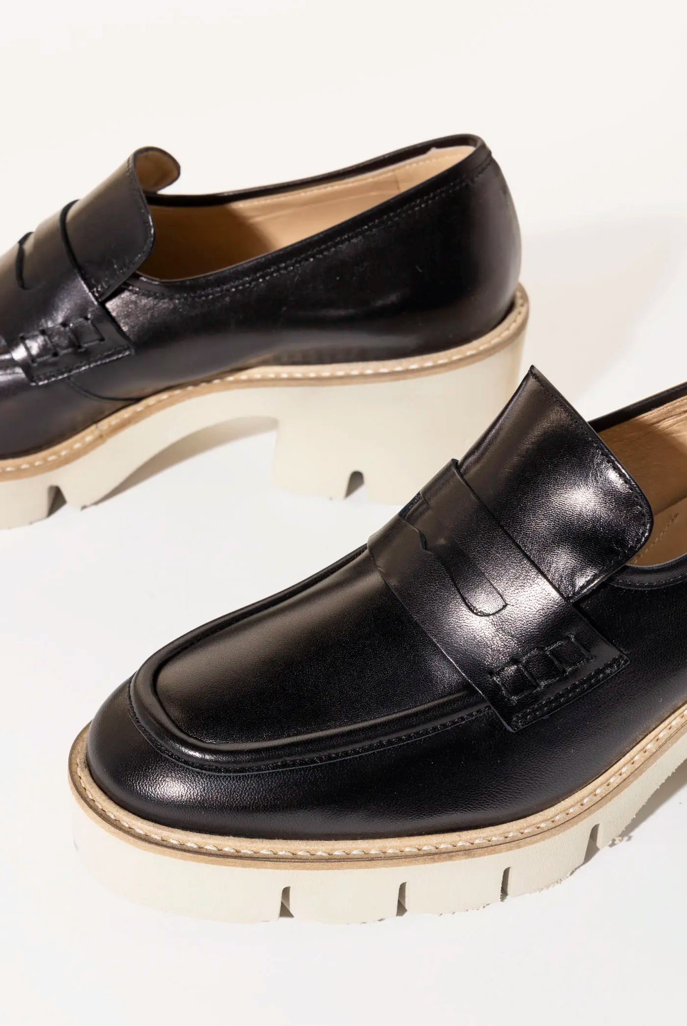 swatch_black leather heeled loafer heels