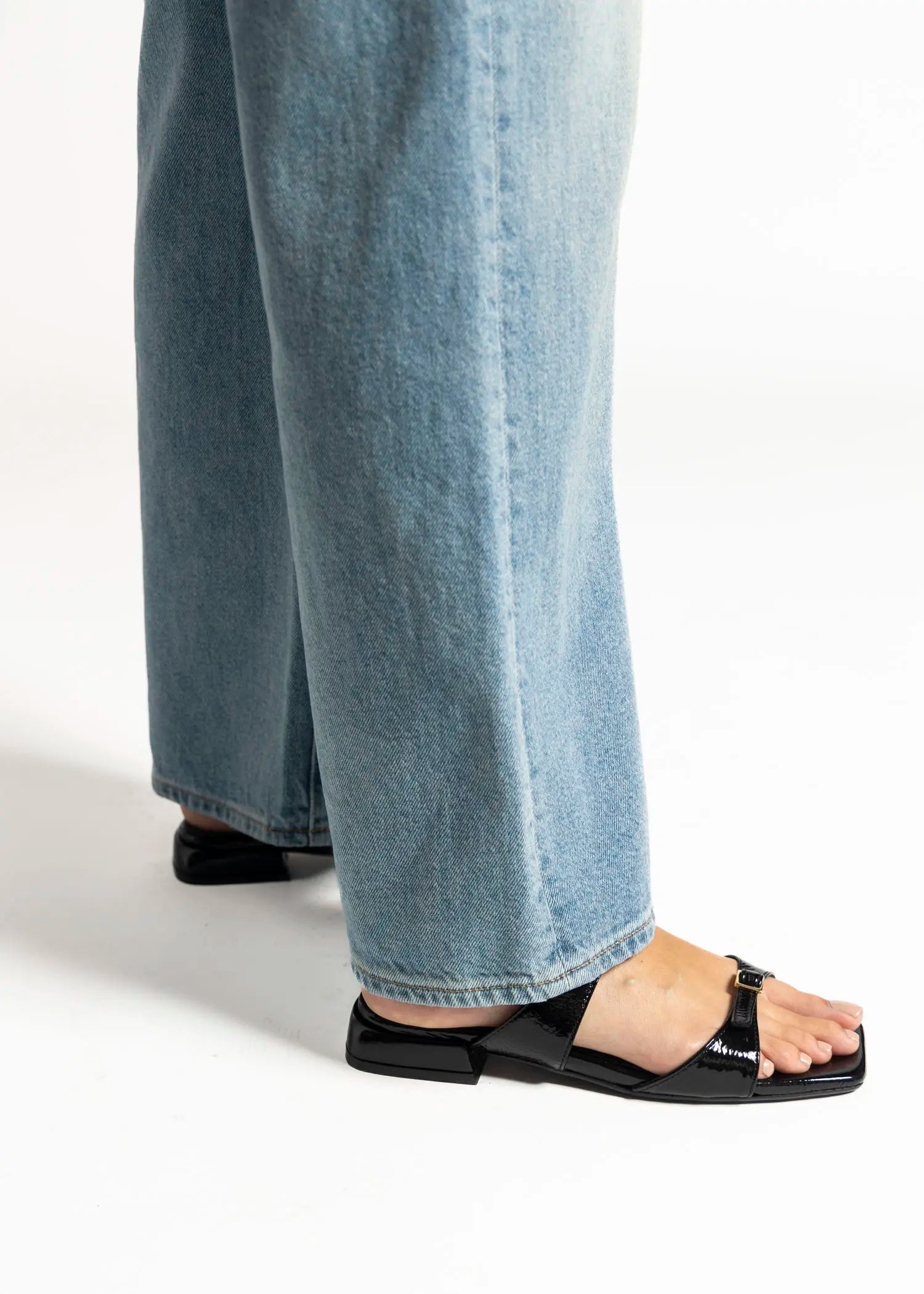 swatch_black patent laverne leather sandal flat sandals