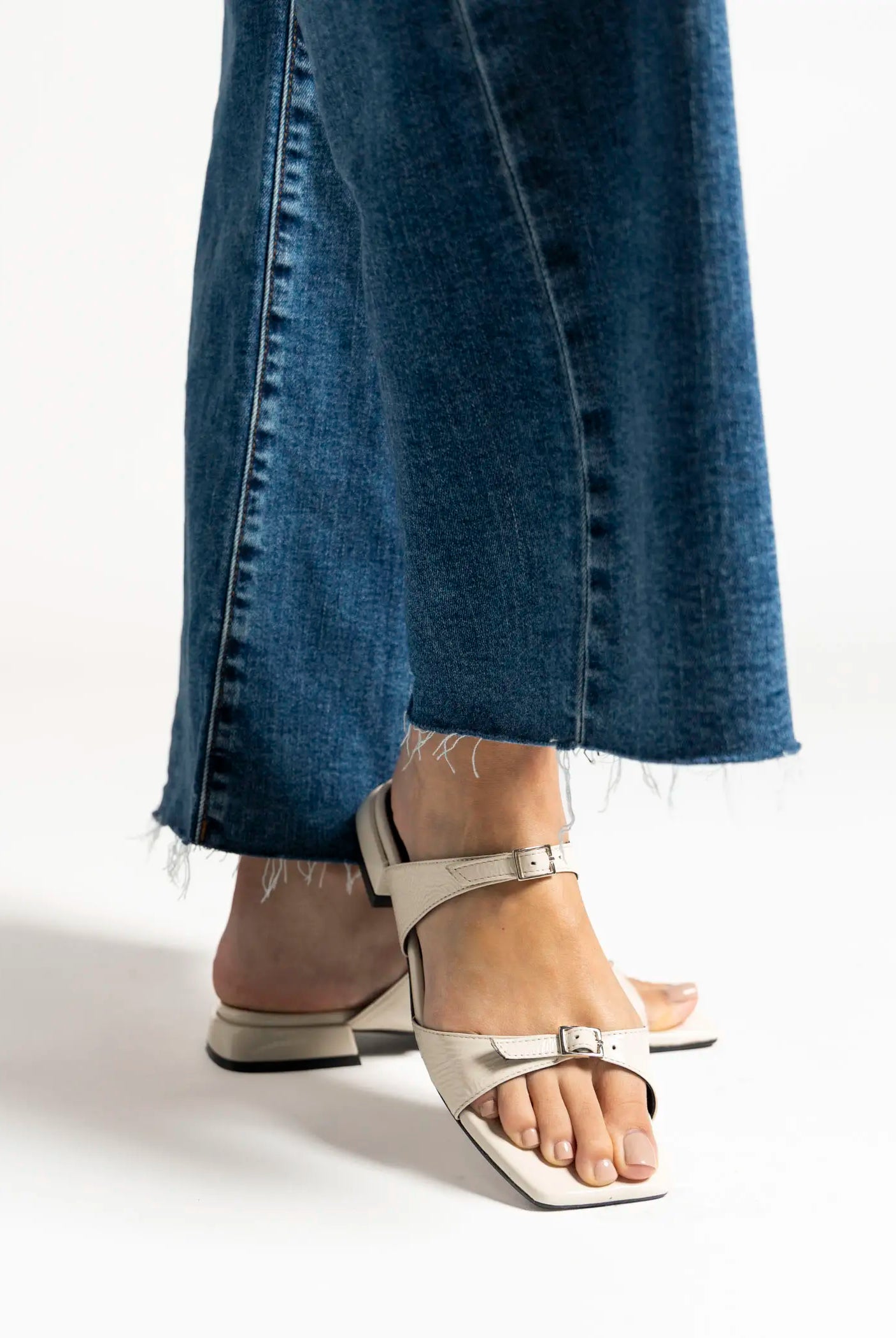 swatch_off white patent laverne leather sandal flat sandals