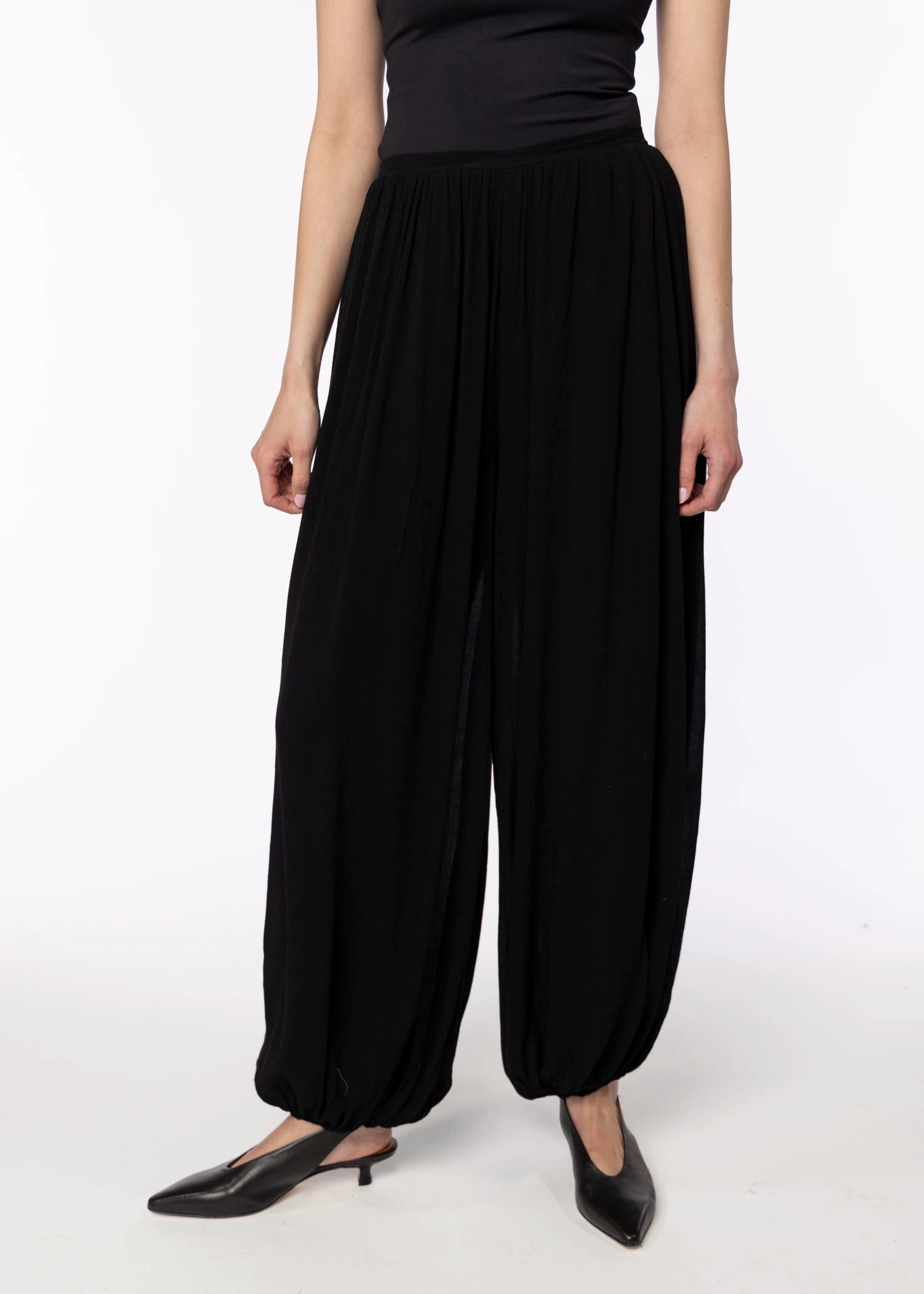 swatch_Black harem pants