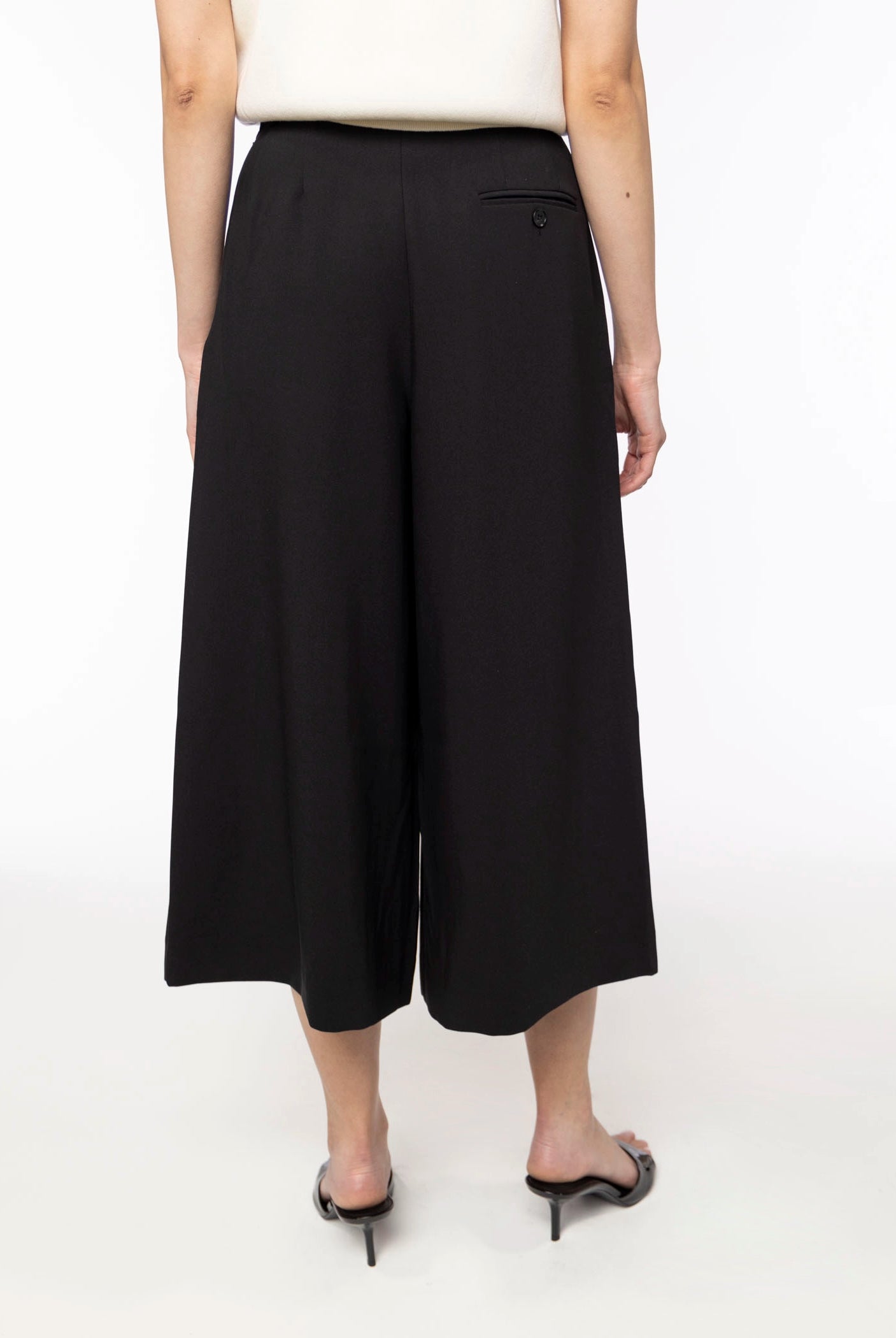 swatch_Black favorite daughter nicole culotte pant
