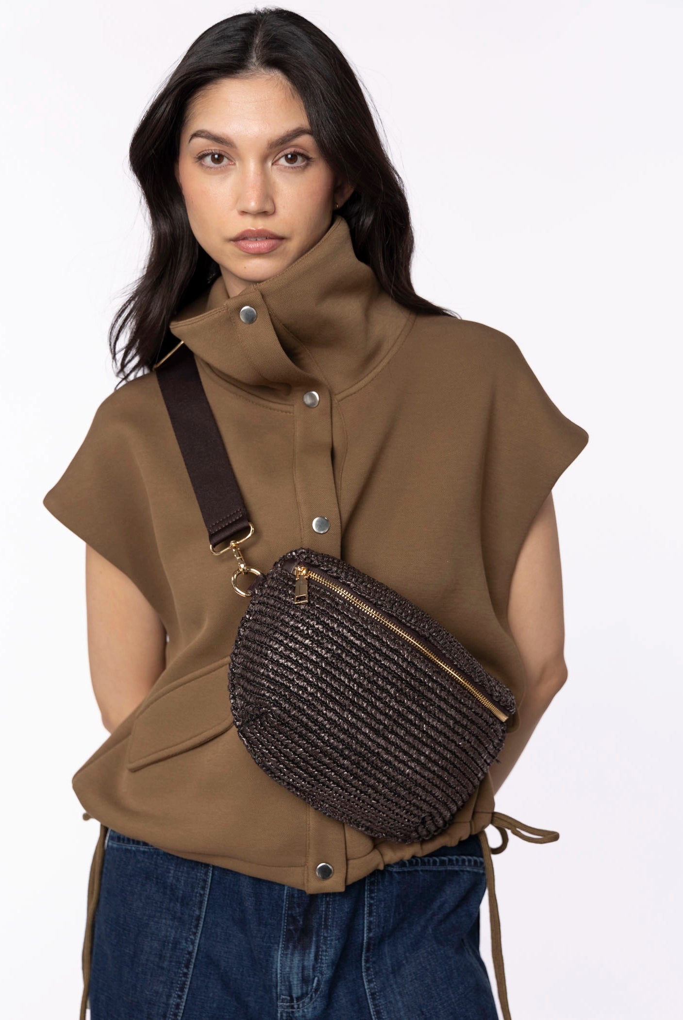 swatch_Chocolate raffia belt bag