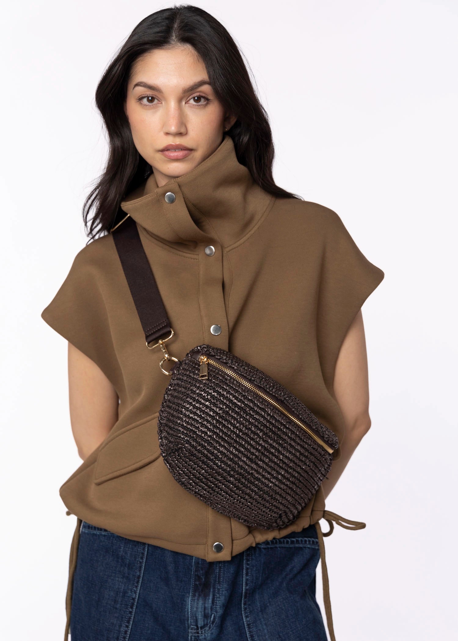 swatch_Chocolate raffia belt bag