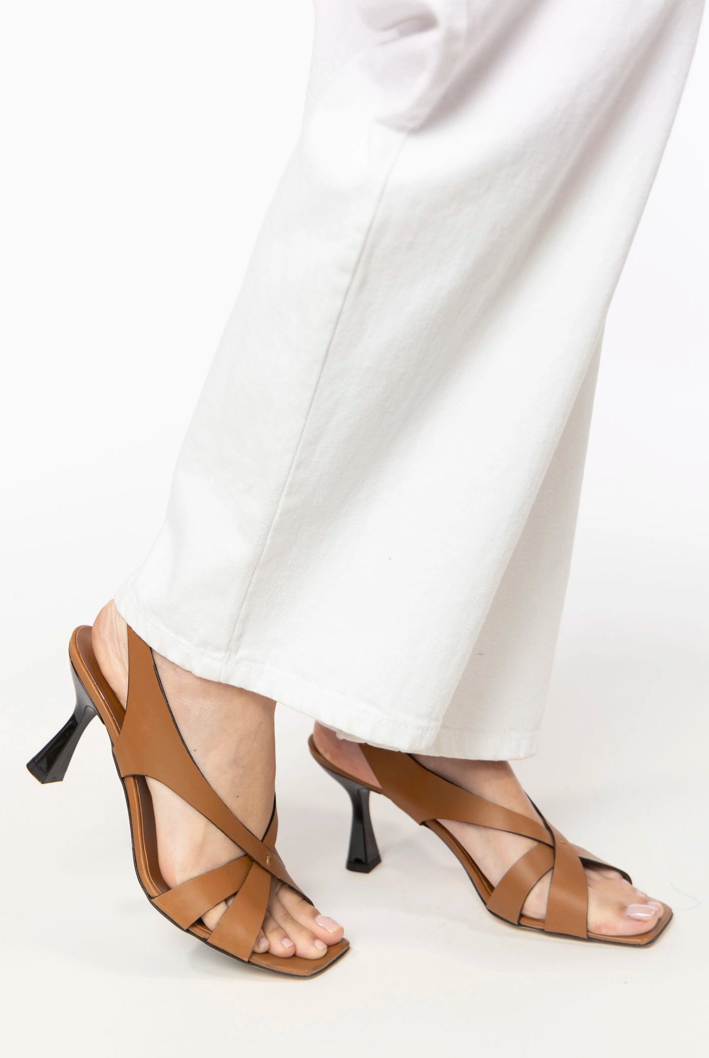swatch_Cuoio Leather dress sandal