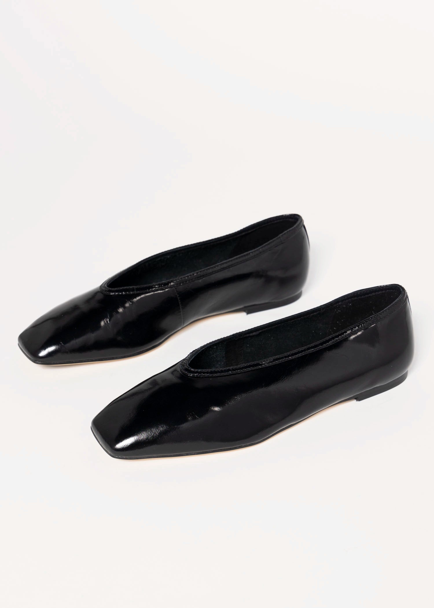 swatch_Patent Black bianca leather flat flat shoes