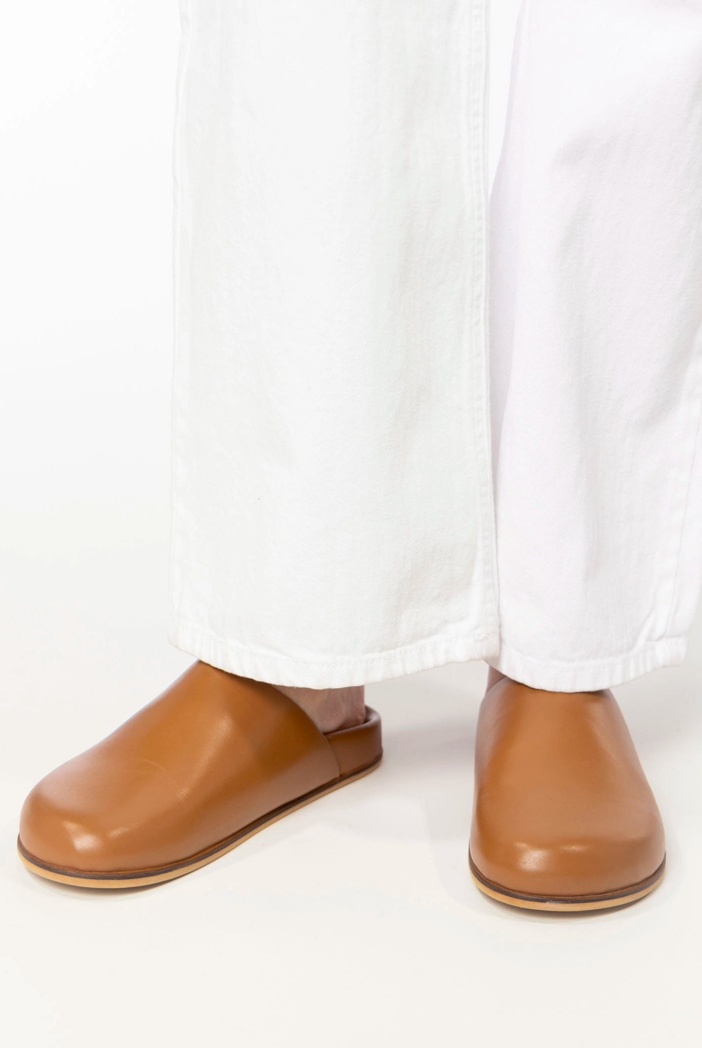 swatch_Camel intentionally blank agatha leather clog