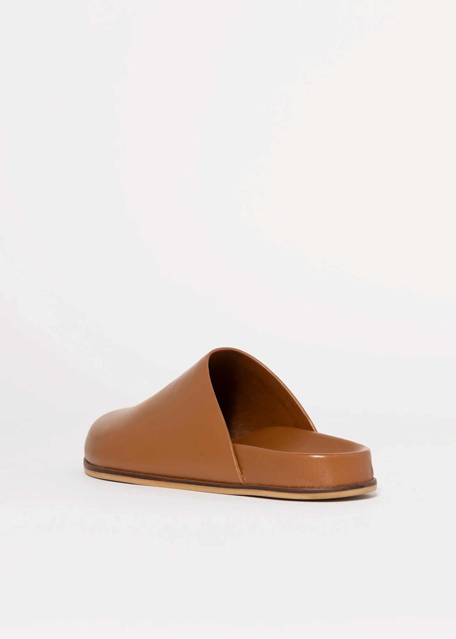swatch_Caramel intentionally blank agatha leather clog