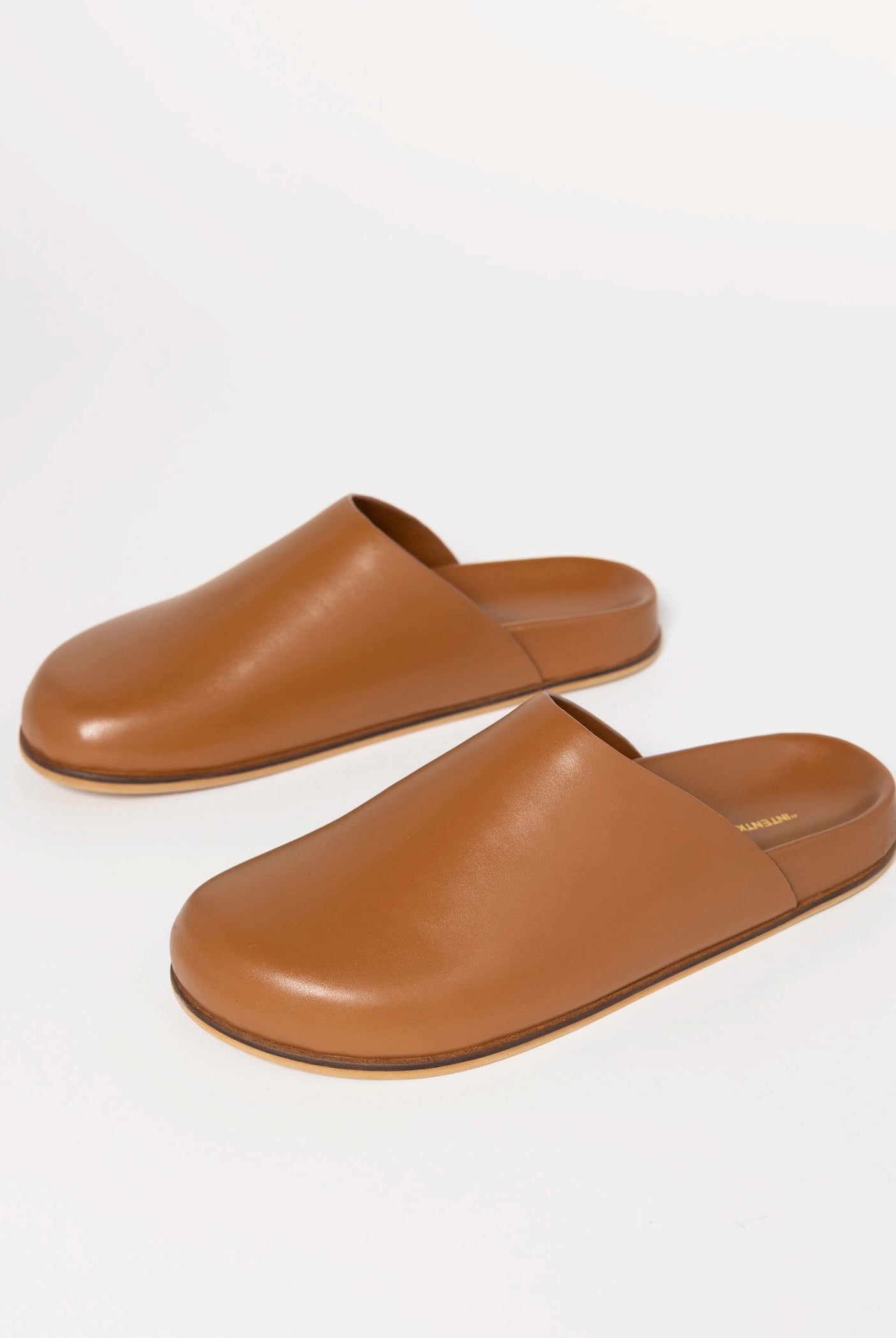 swatch_Camel intentionally blank agatha leather clog