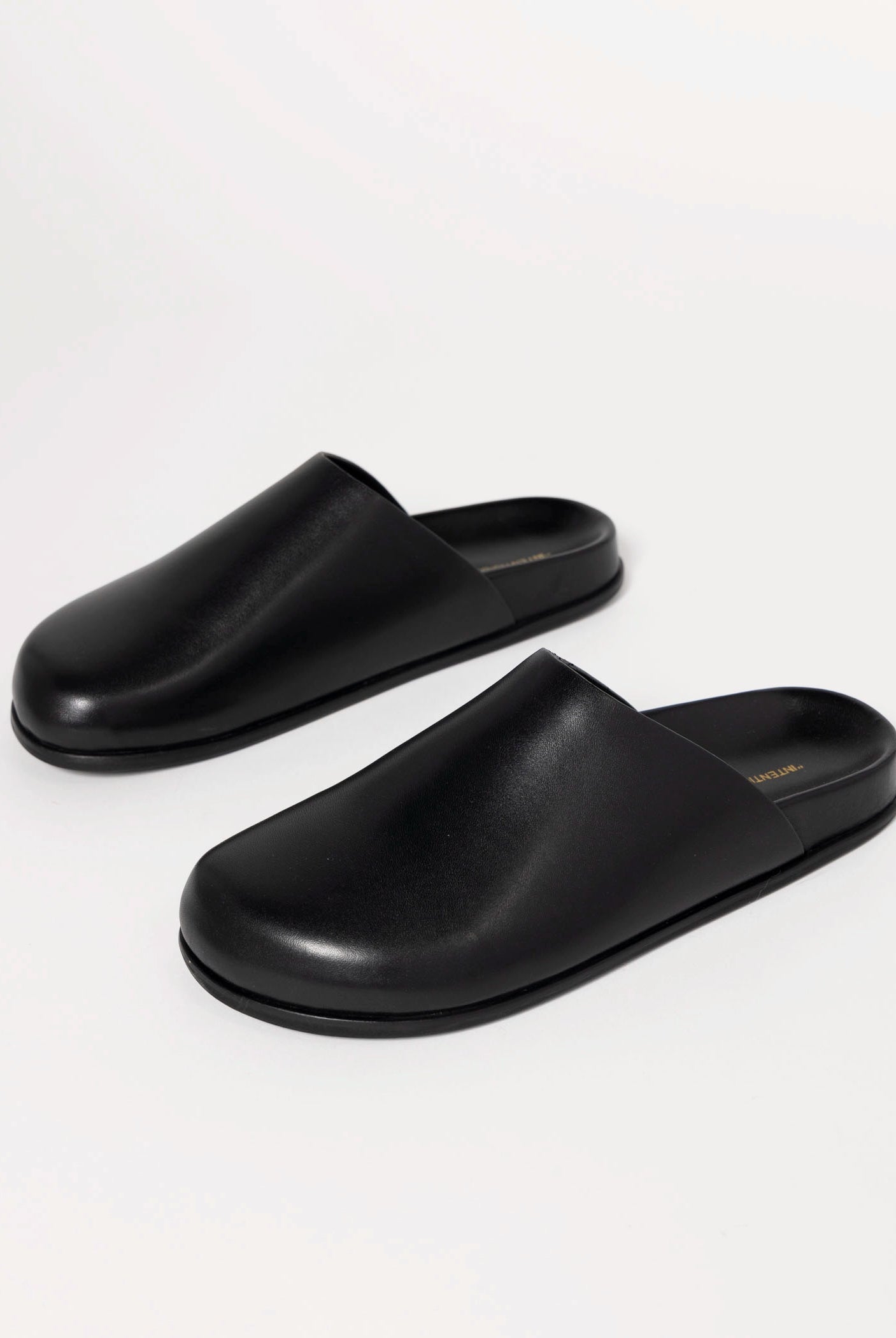 swatch_Black intentionally blank agatha leather clog